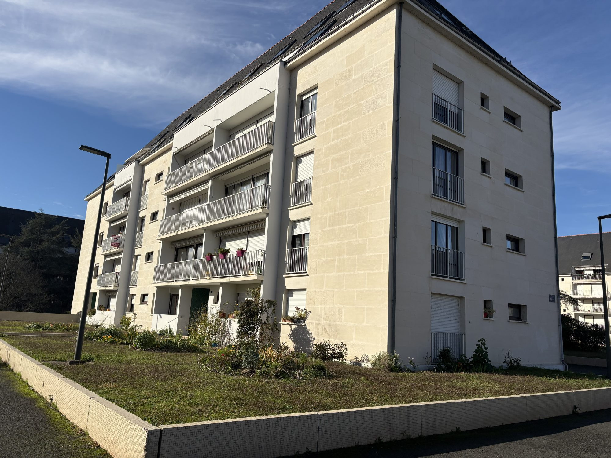 Spacieux T4 avec balcon sud à Tours- 37200 Calme et lumineux