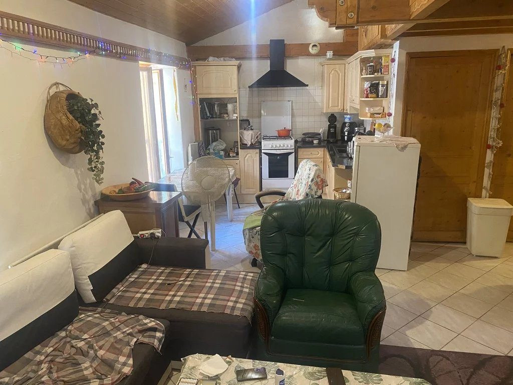 3-Bedroom Apartment with Mezzanine 3