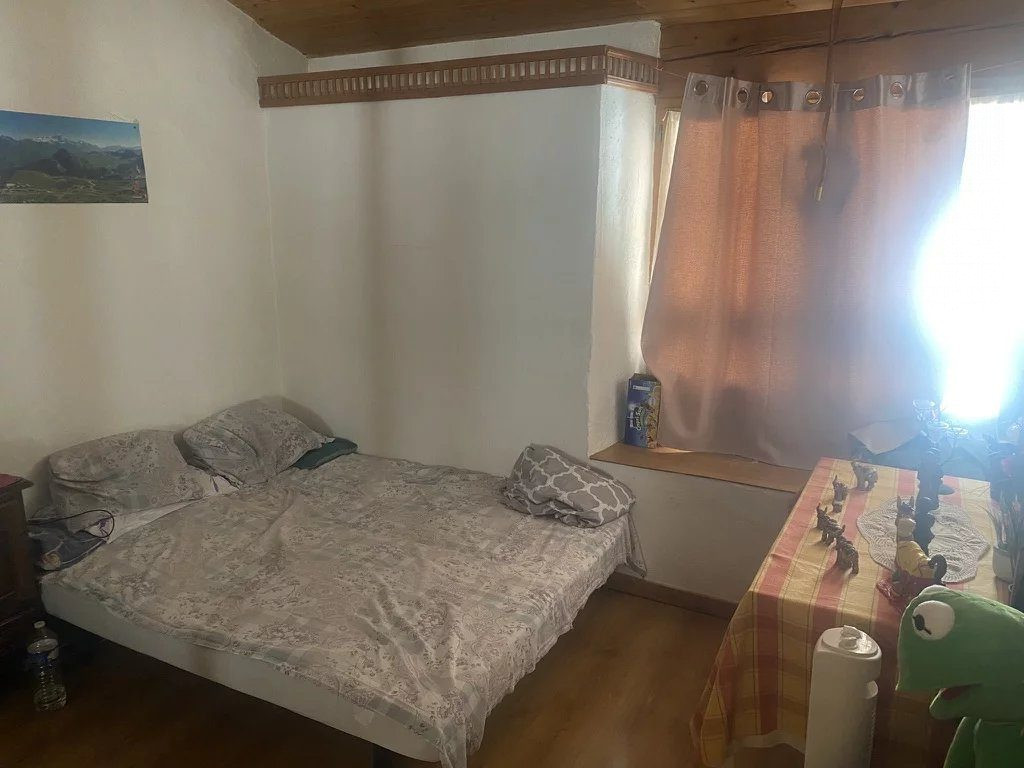 3-Bedroom Apartment with Mezzanine 4