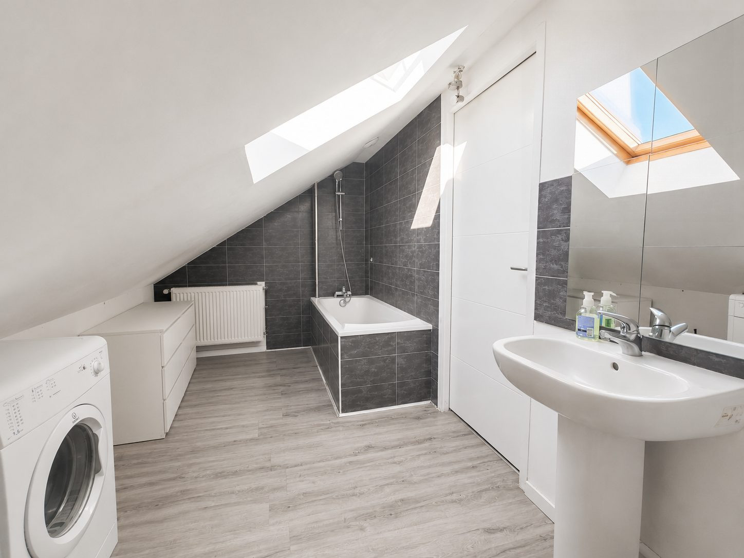 Appartement T2 – 37 m² Carrez / 57 m² au sol