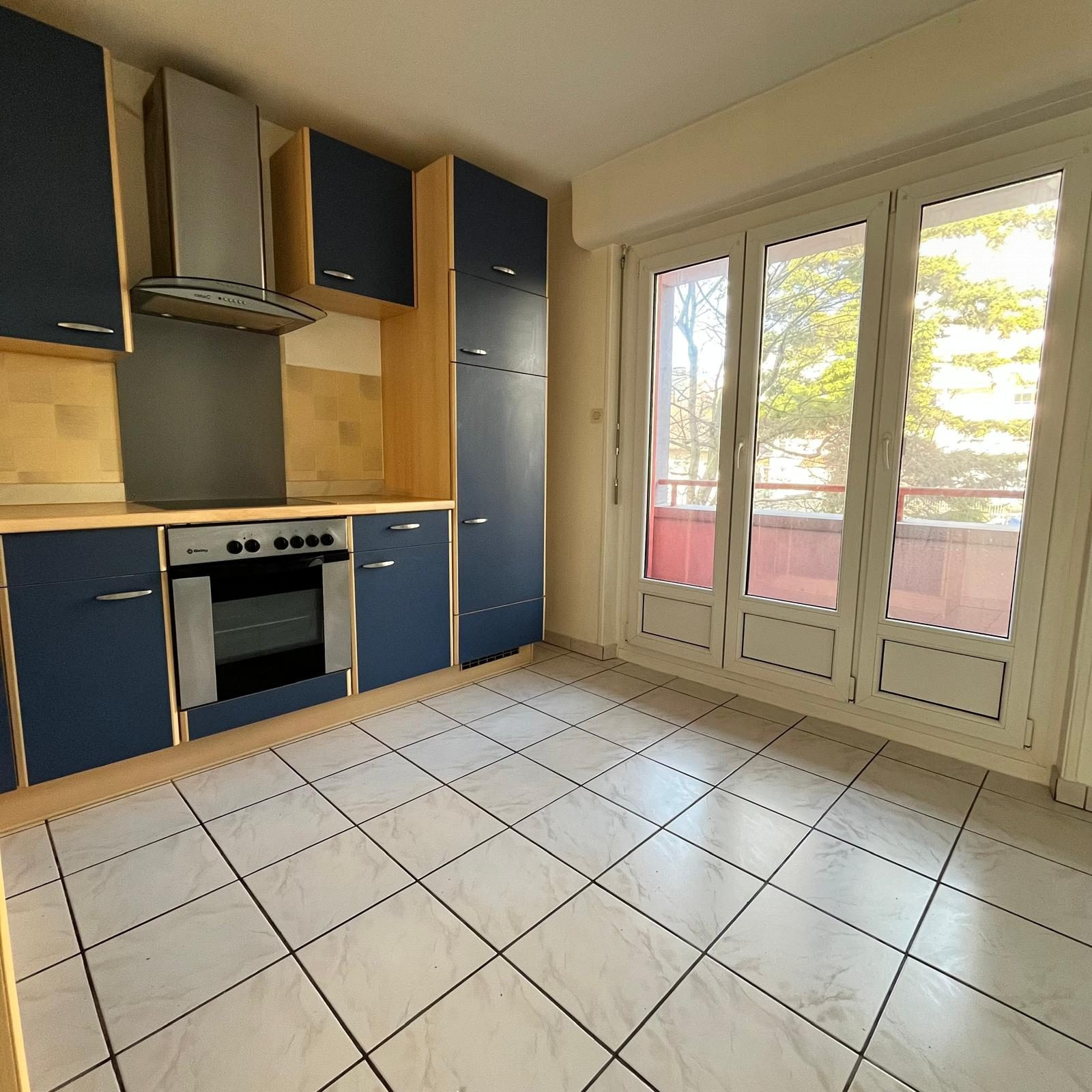 3-BEDROOM APARTMENT SAINT LOUIS CITY CENTER 5