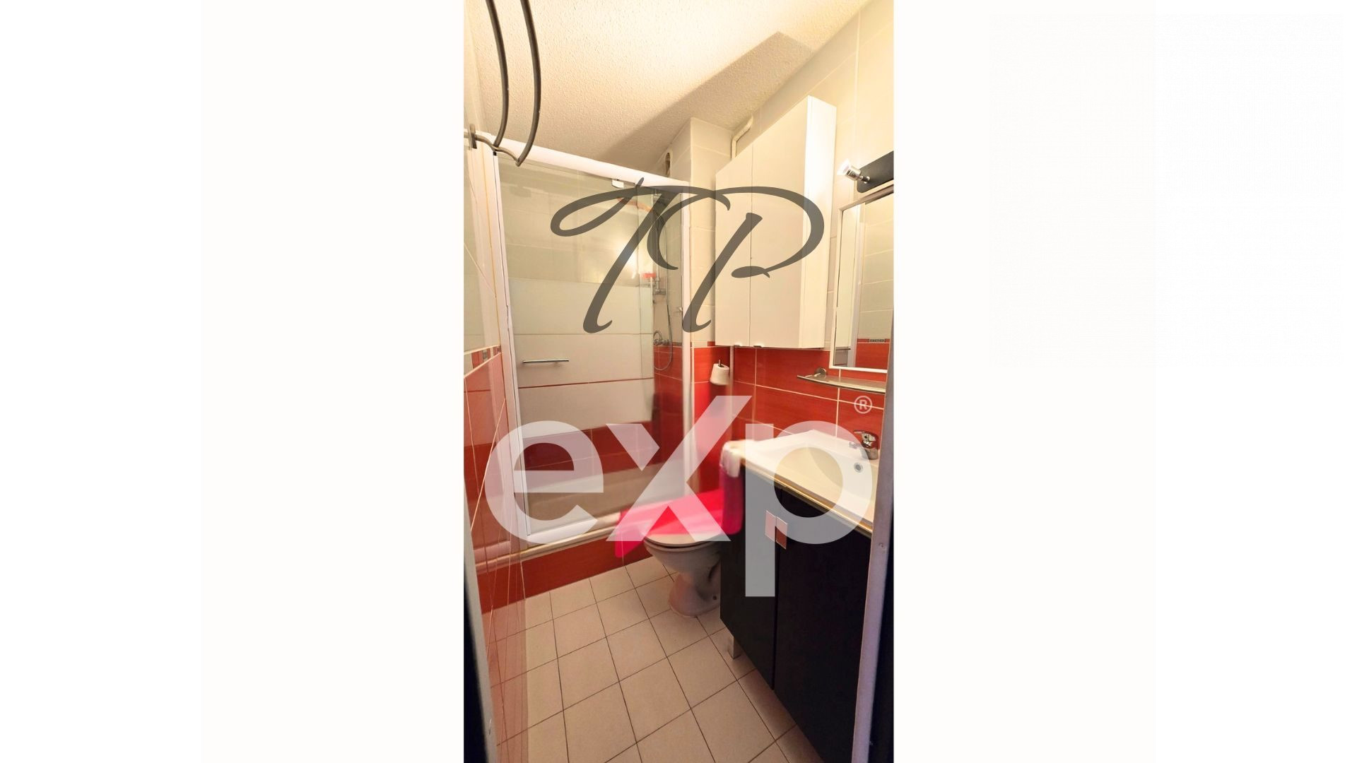 VIAS BEACH 2-BEDROOM APARTMENT 4