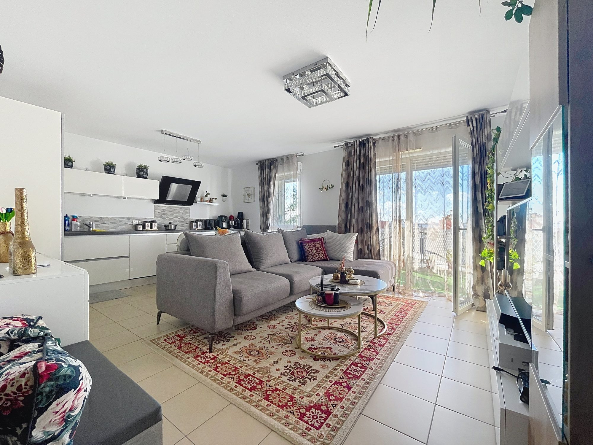 À VENDRE – Bel appartement T4 avec terrasse et parking – Marseille 3ᵉ