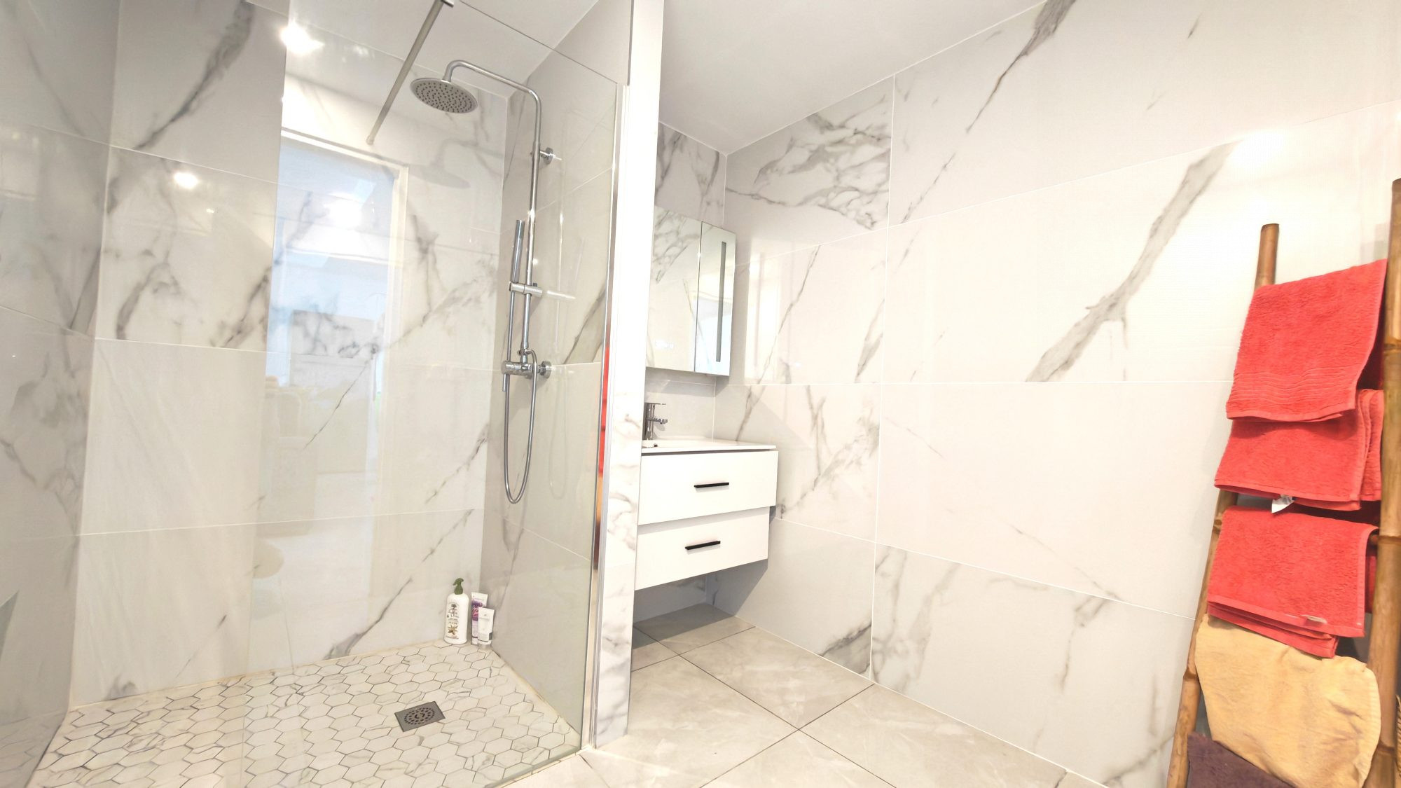 Appartement à vendre à Saint-Pierre, 70 m²