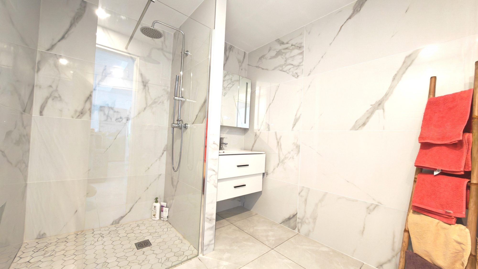 Apartment for sale in Saint-Pierre, 70 m²