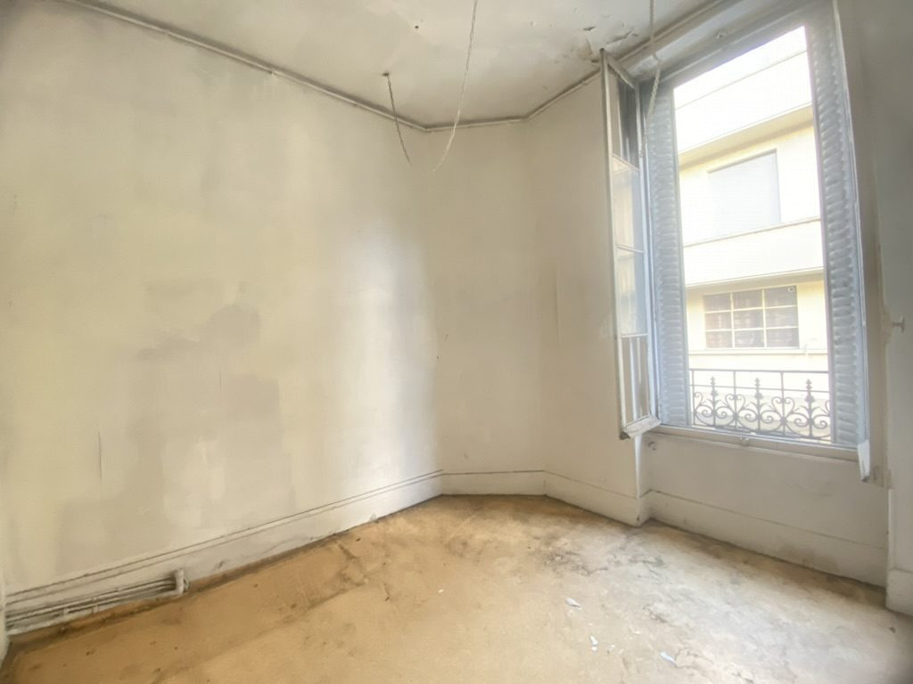 Appartement 5 pièces 120 m² · à Vichy · 120 m² · 130 000 €