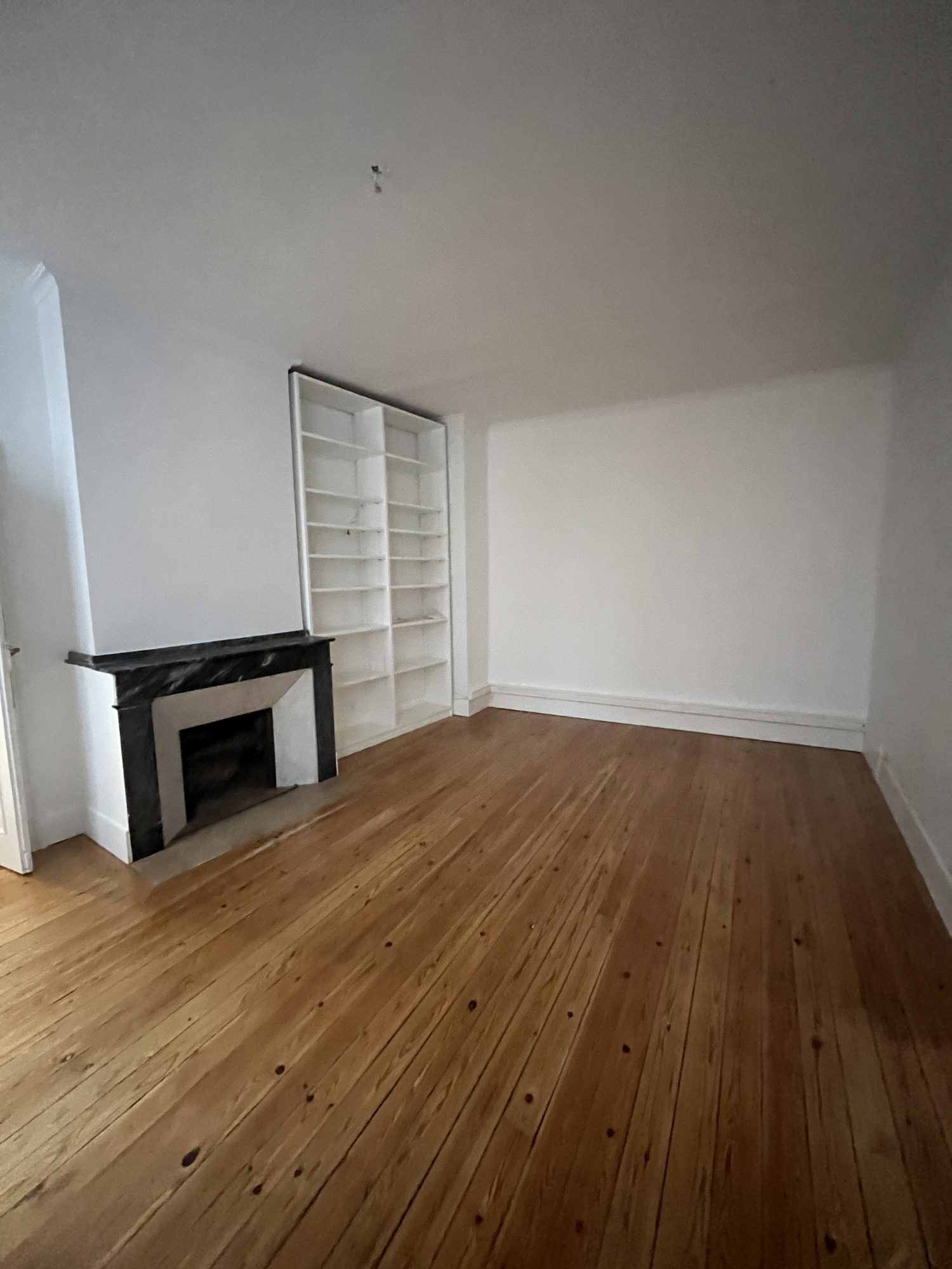 3/4 Bedroom Apartment with Dual Purpose 3