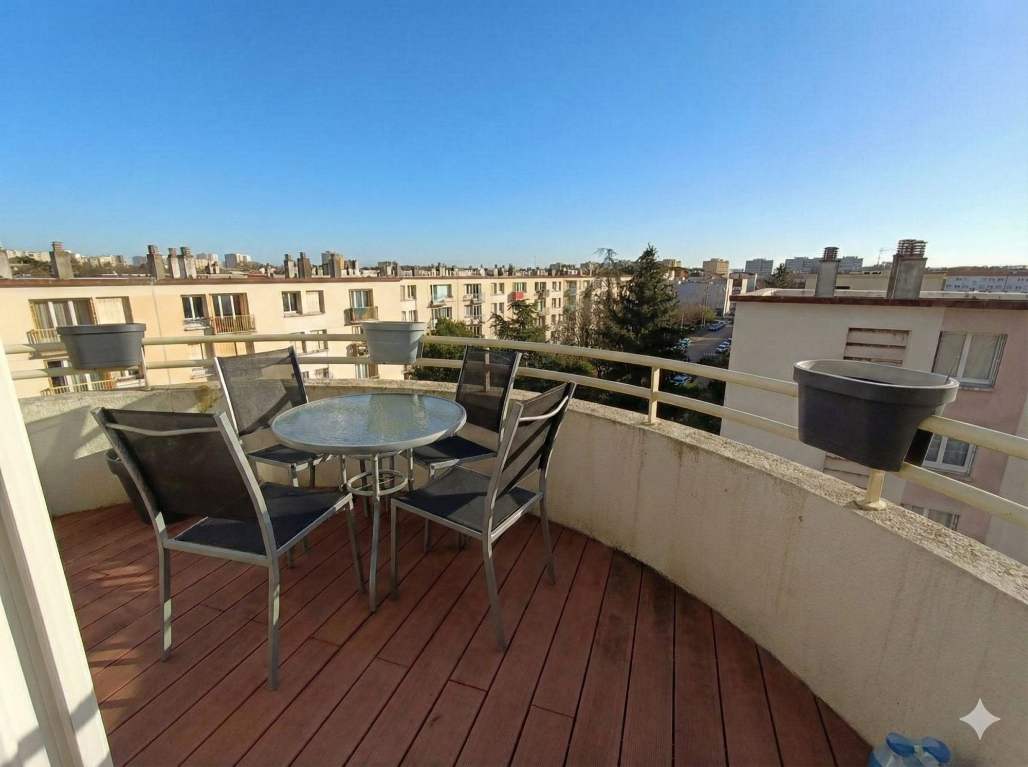 Appartement à vendre à Saint-Priest, 73 m²