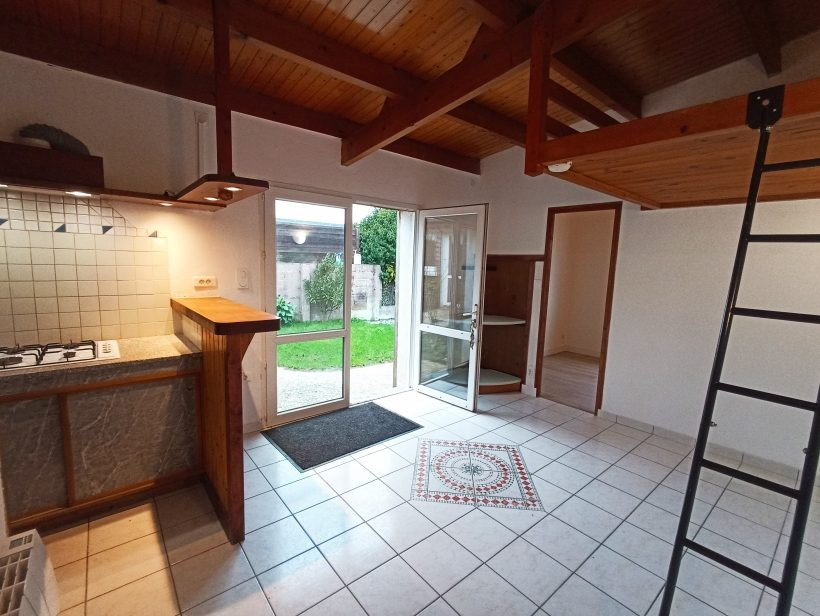 Apartment with private garden 5