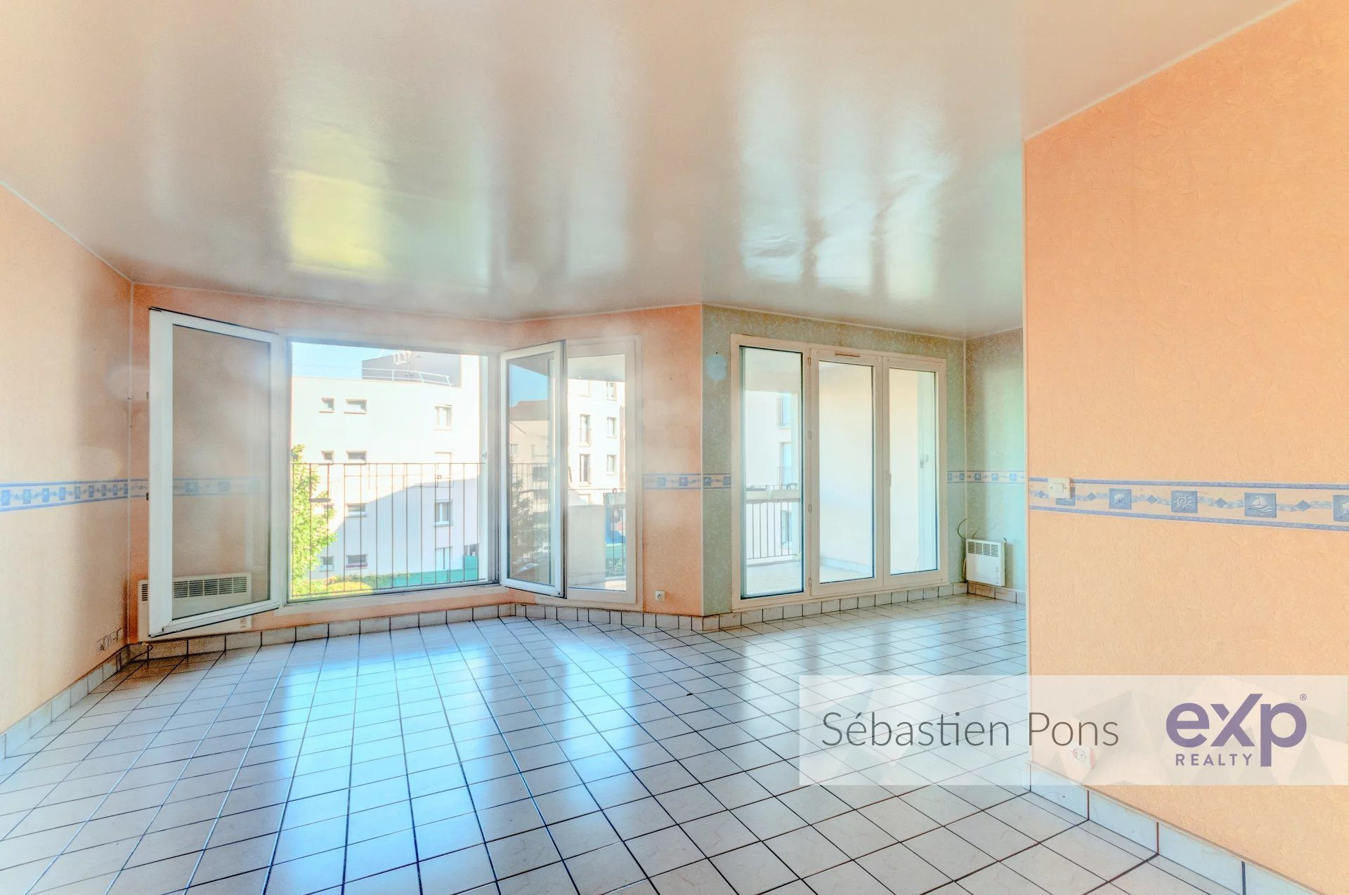 Appartement à vendre à Viry-Châtillon, 74 m²