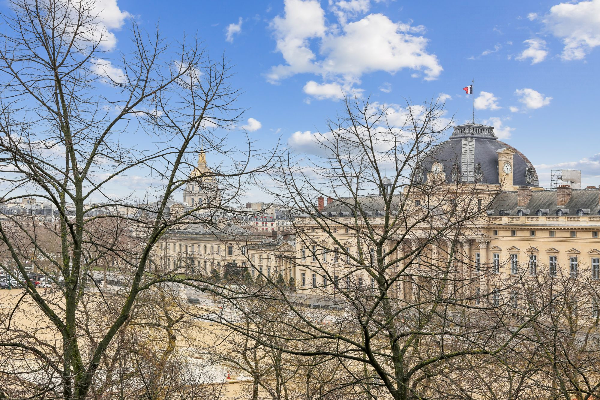Paris 7th - Facing the Champ-de-Mars and the Eiffel Tower 3