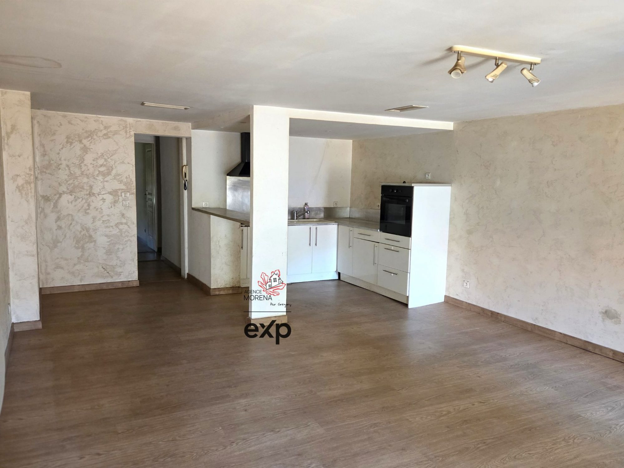 3-Room Apartment, 2 Bedrooms, in the Heart of Solliès-Pont 4