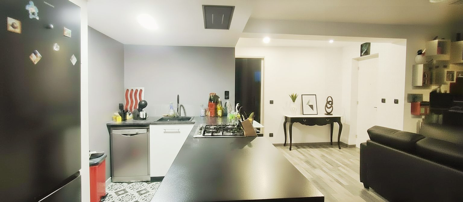 Appartement à vendre à Saint-Laurent-du-Var, 57 m²