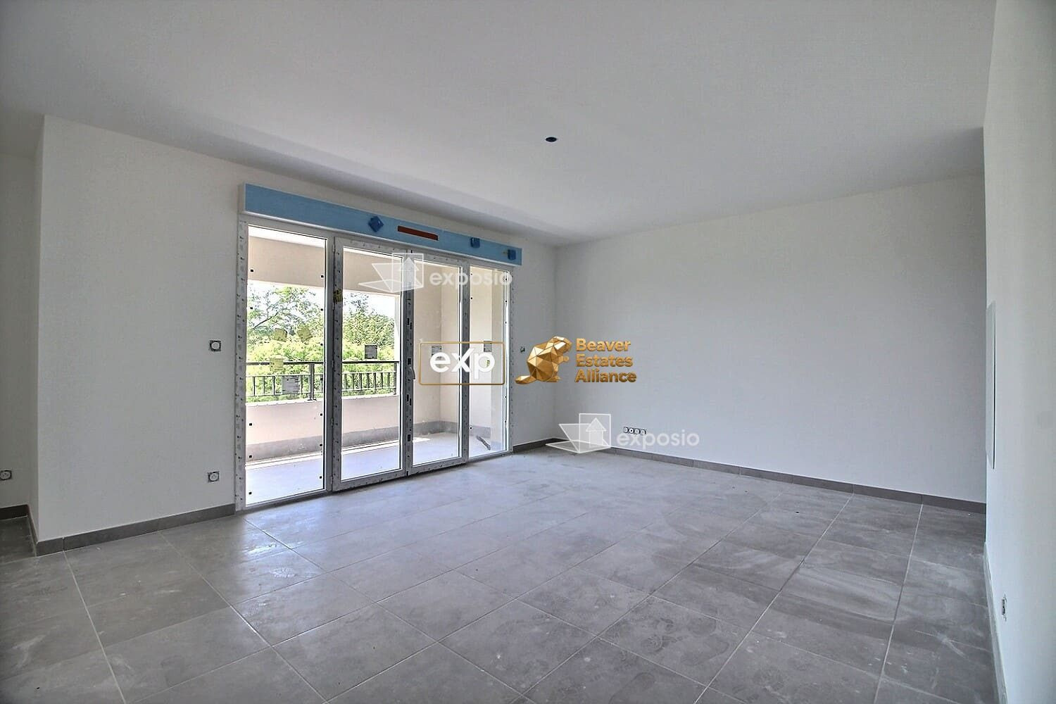 2-Bedroom Apartment 42 m² 3