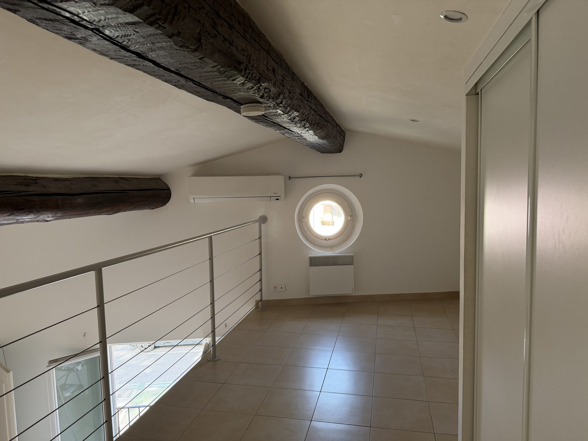 2/3-bedroom Apartment for Sale - 40 m² - Available 4