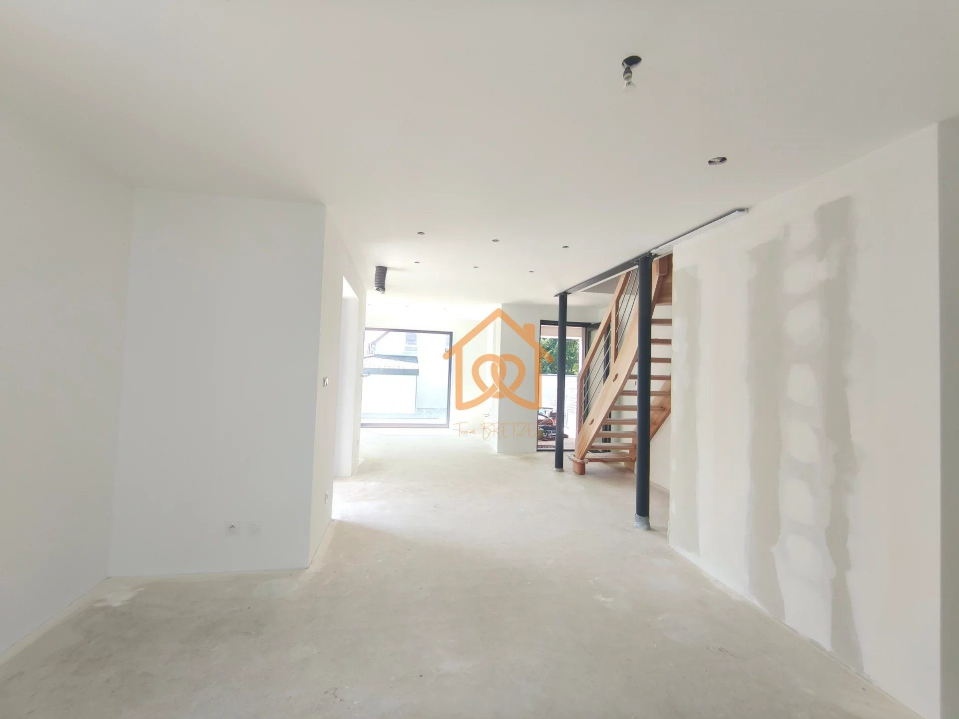 In Geispolsheim Village: Apartment with garage, parking and one are of land 3