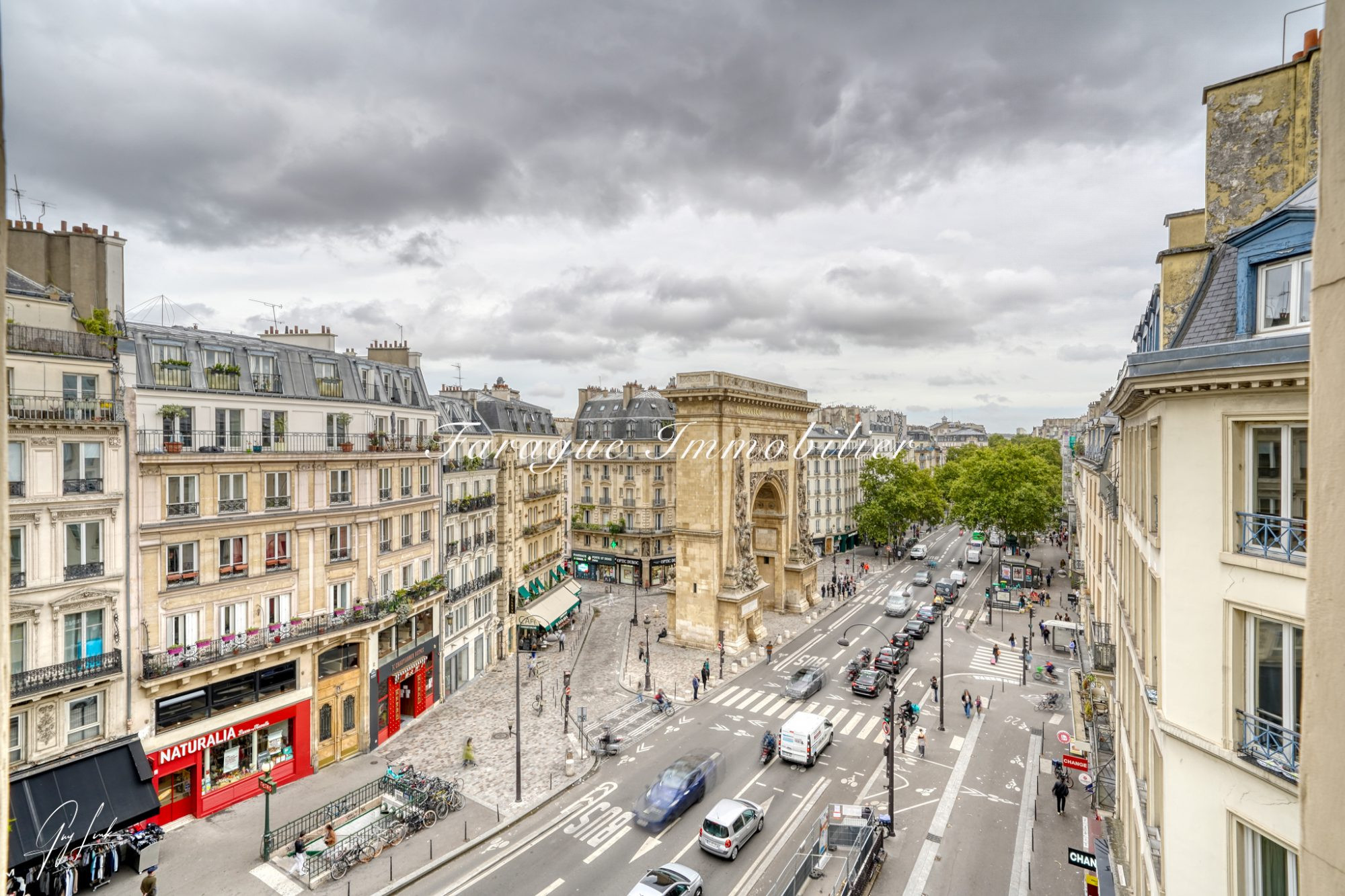 Une adresse de caractère face à la porte Saint -Denis