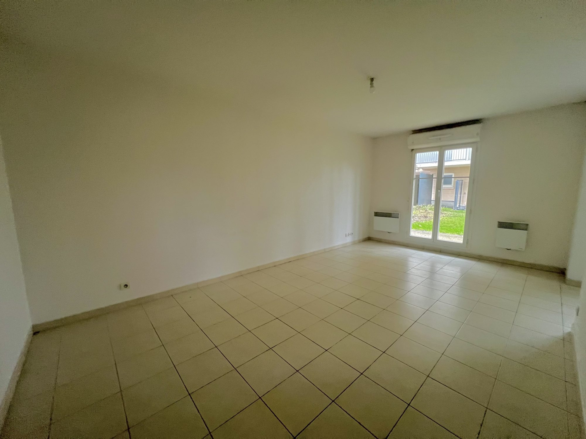 3-Room Ground Floor Apartment