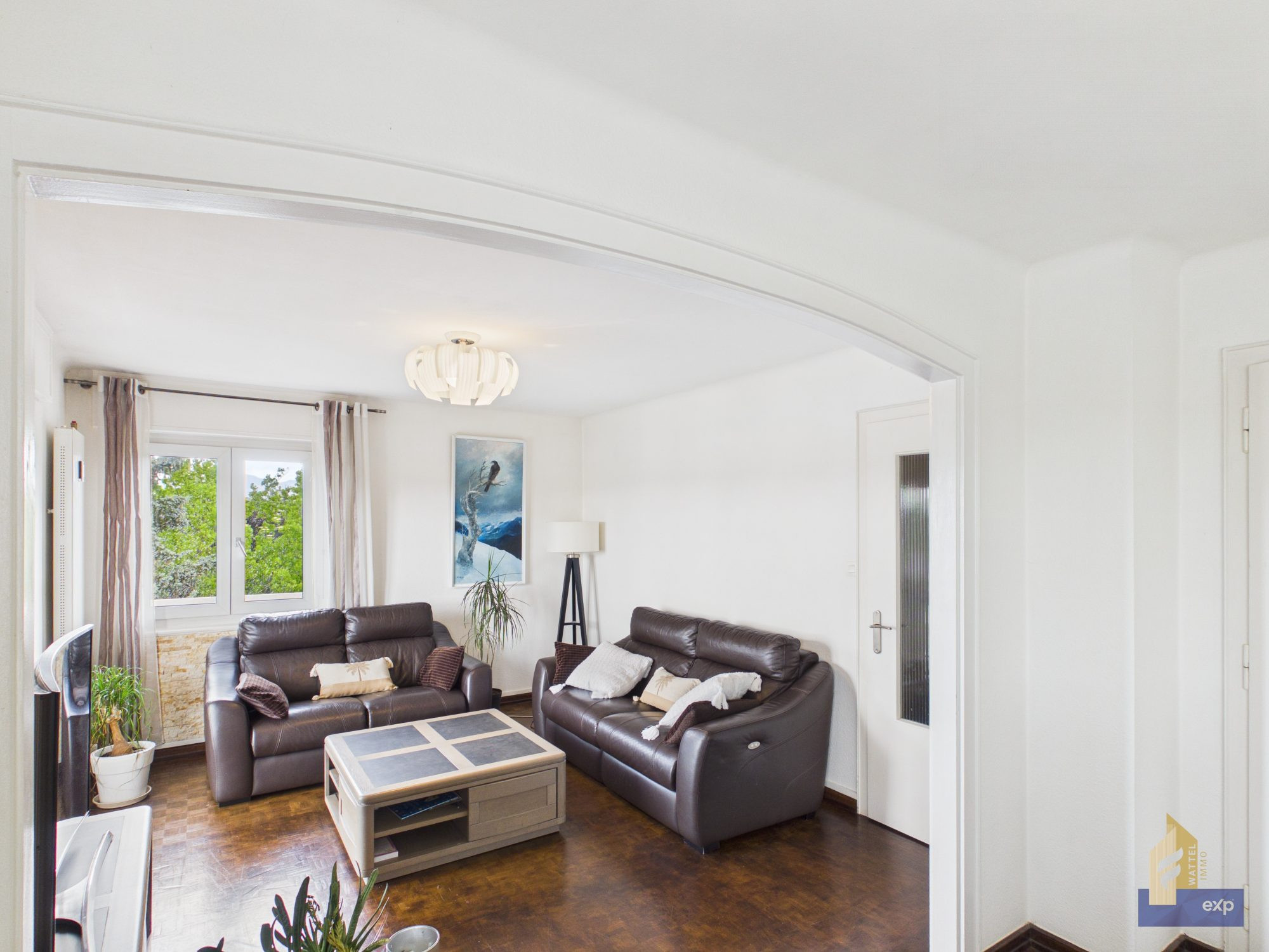 Bright apartment very well located 2