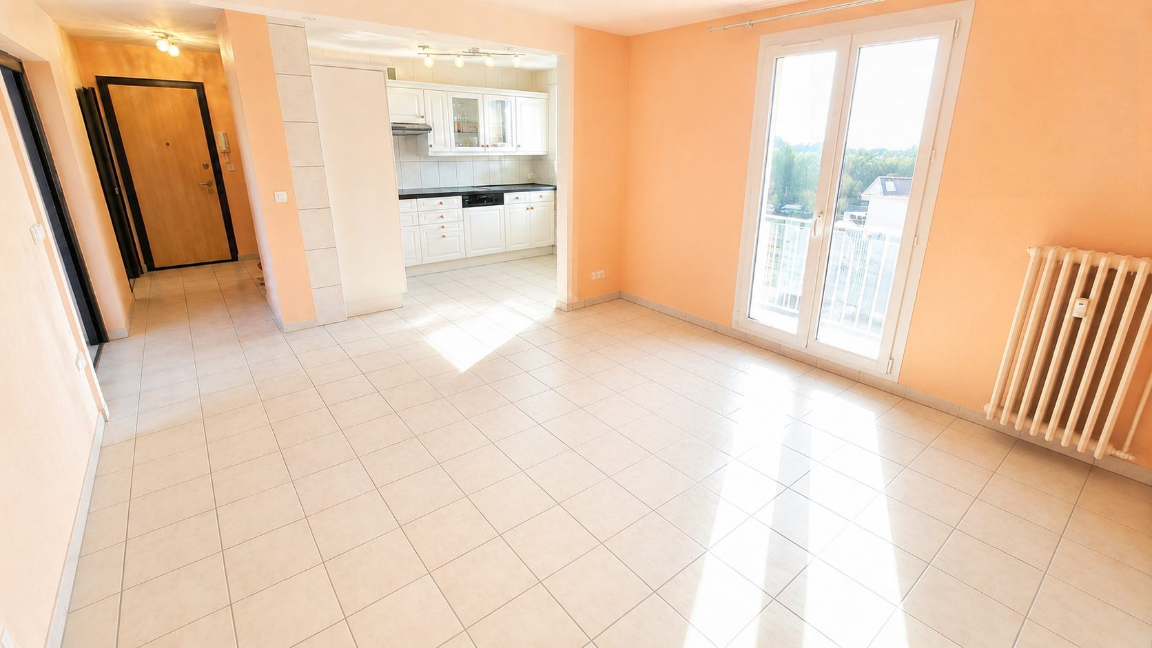 Charming 4-room apartment with unobstructed views of Mont-Blanc and the Jura! 3