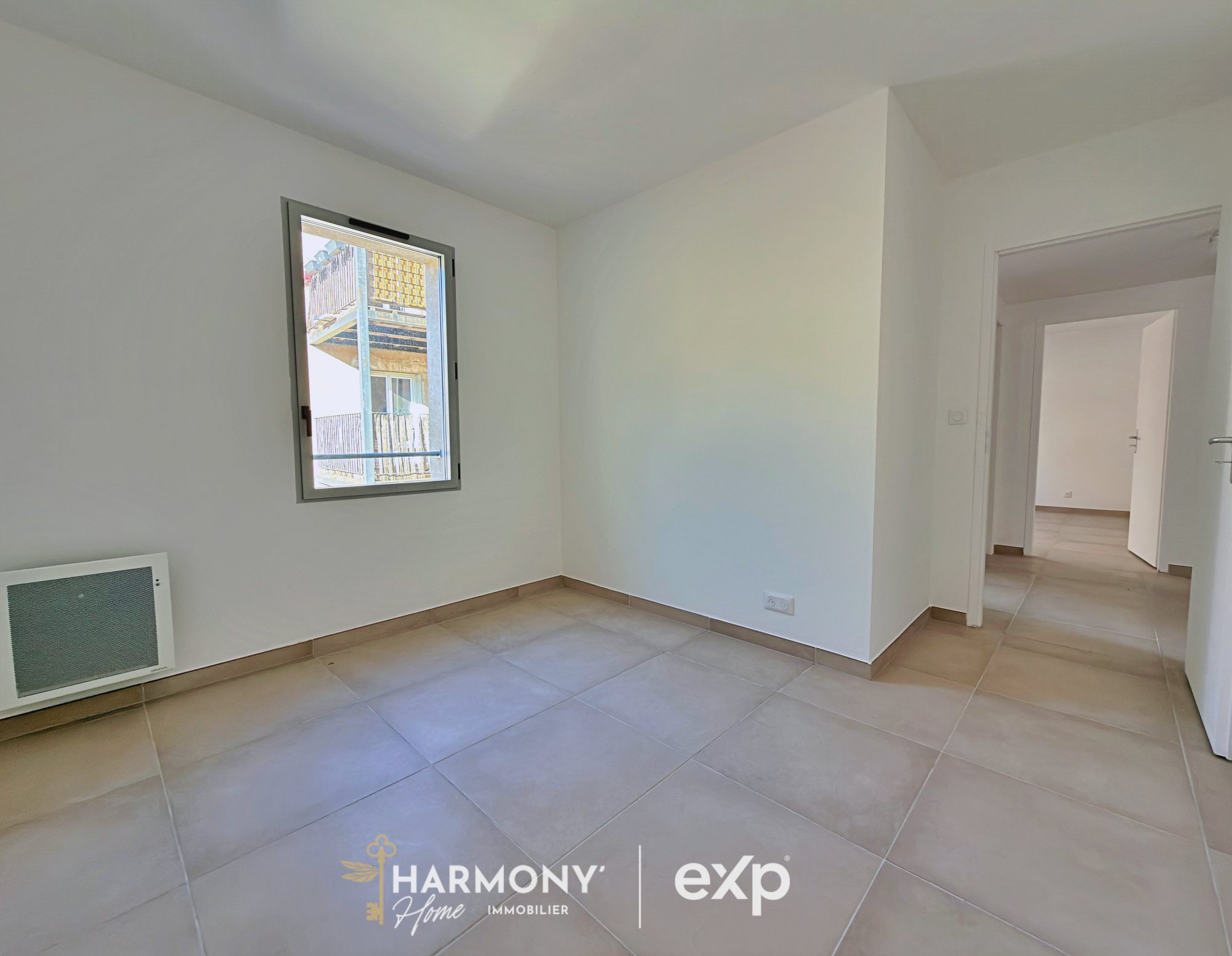 Bright T3 Apartment with Balcony 4