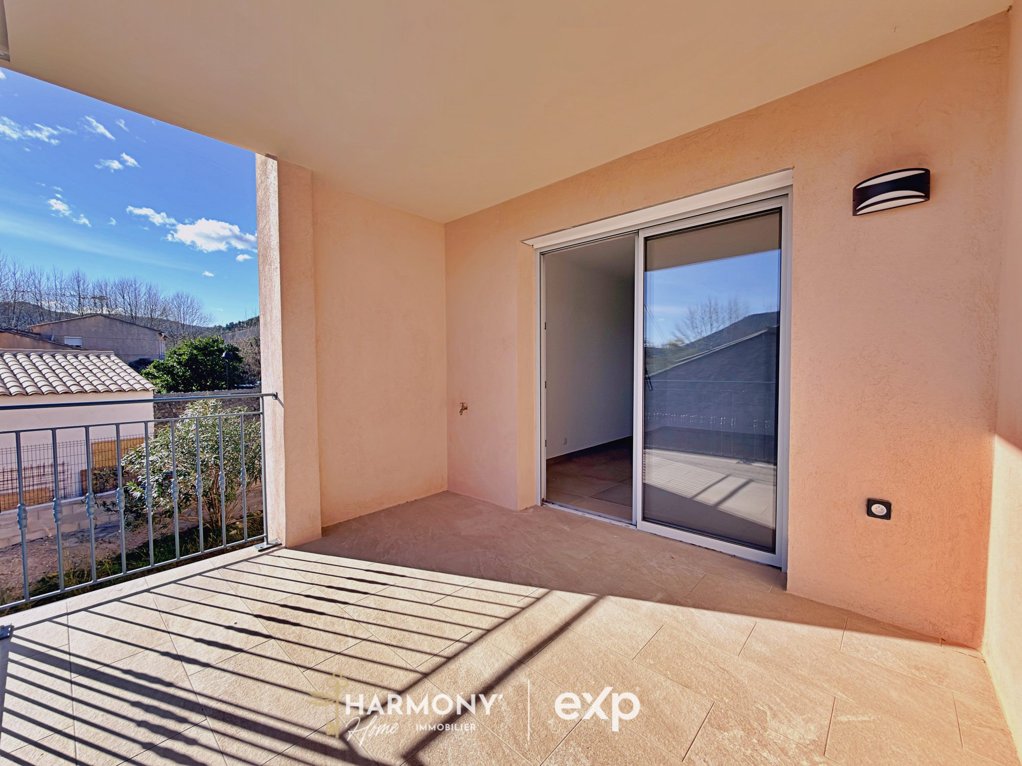 T3 Lumineux avec Balcon