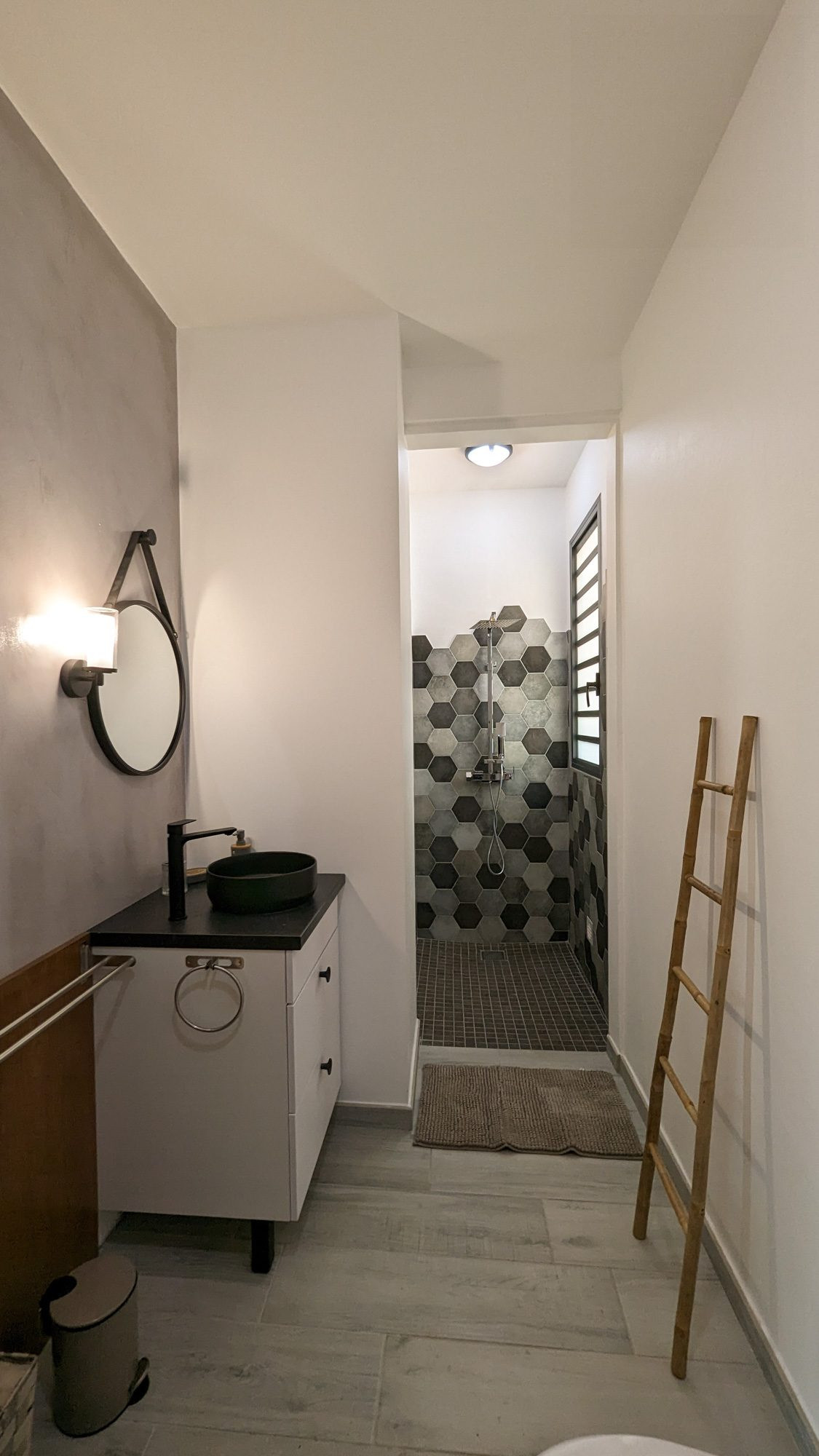 Appartement avec jardin privatif les pieds dans l'eau