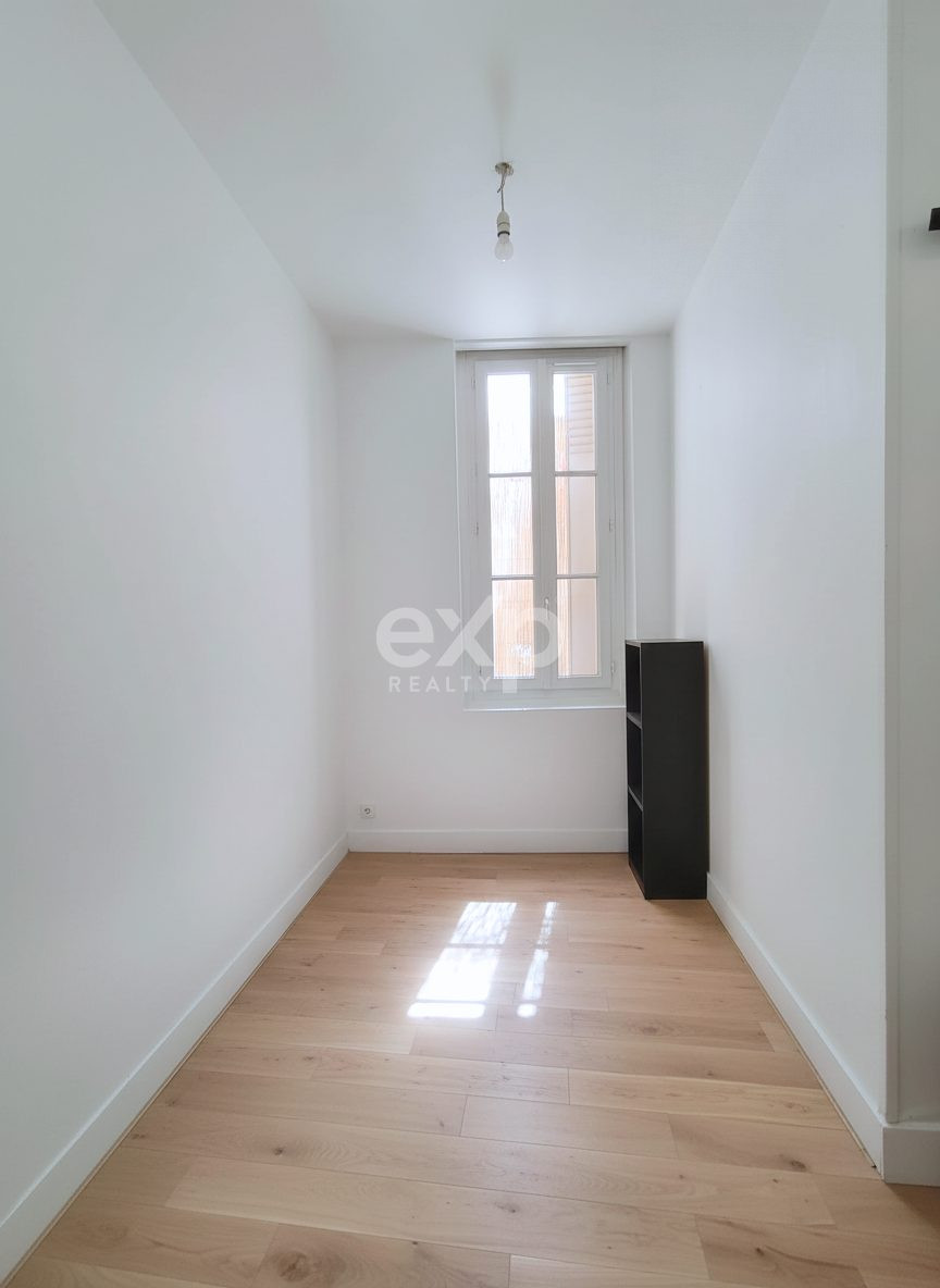 Appartement 1 pièce 27 m² · à Paris · 27 m² · 286 000 €