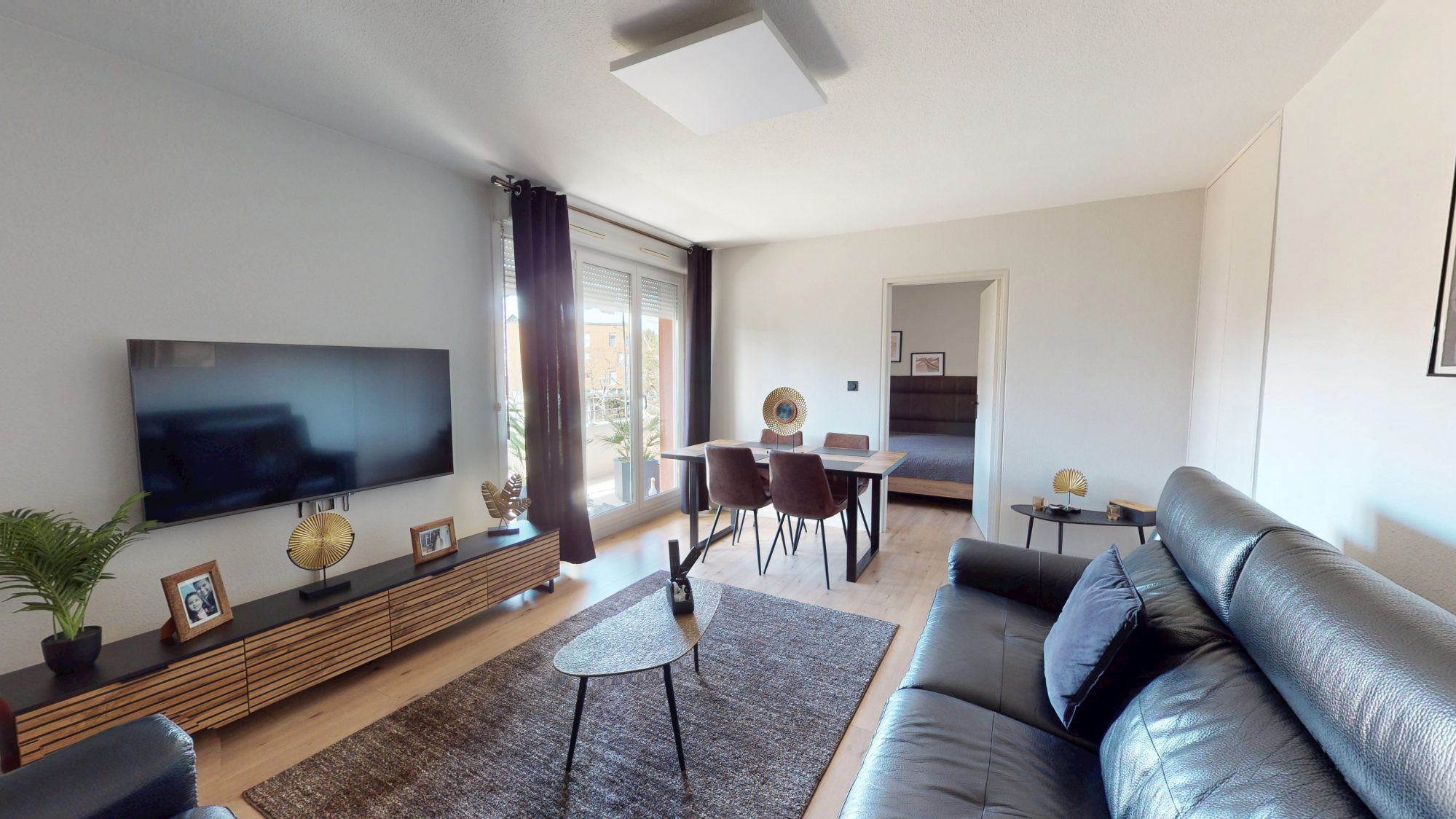 PFASTATT APARTMENT 4