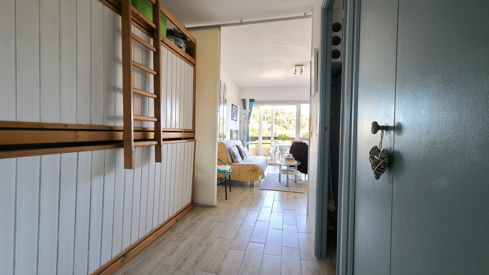 STUDIO AVEC PARKING PROCHE PLAGE - FOSSETTE - SAINT CLAIR - AIGUEBELLE