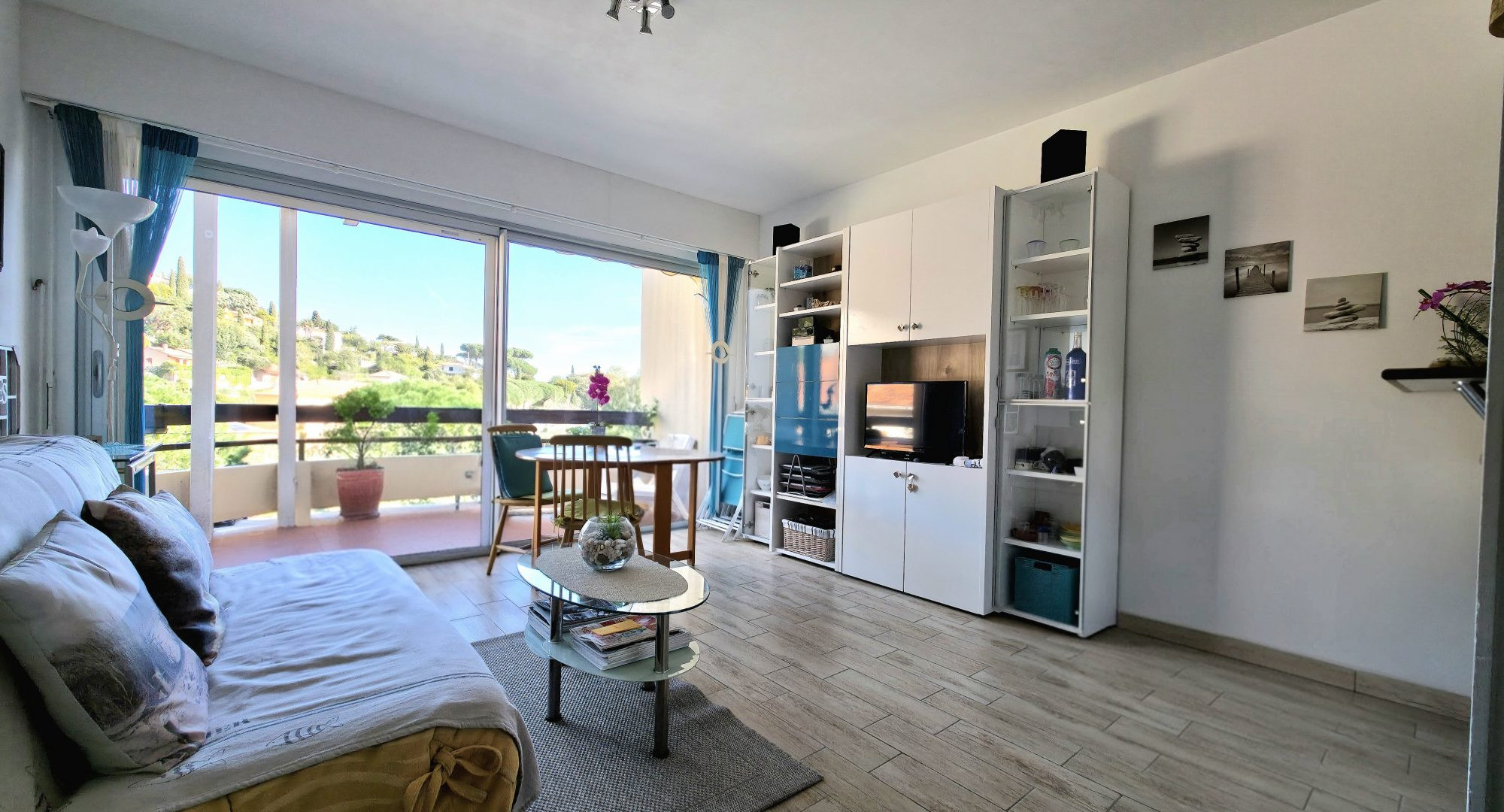 STUDIO AVEC PARKING PROCHE PLAGE - FOSSETTE - SAINT CLAIR - AIGUEBELLE