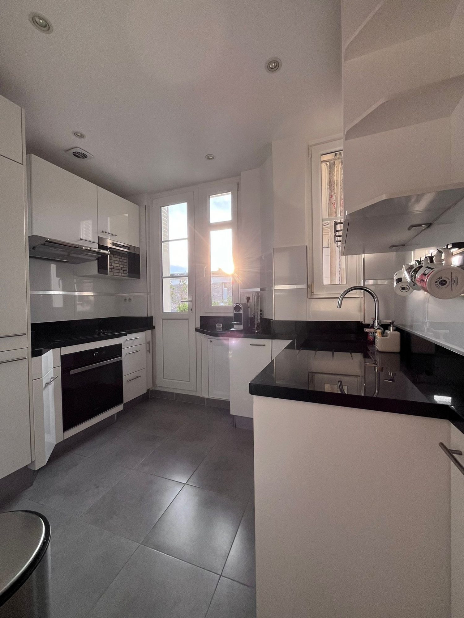 RARE – Neuilly-sur-Seine, élégant appartement de 70 m² baigné de lumière