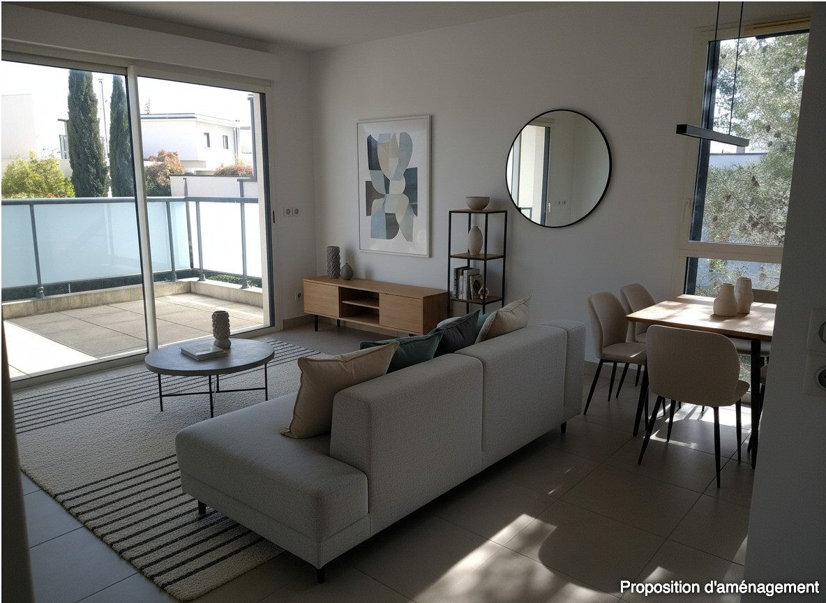 Beautiful 2-bedroom apartment on top floor in a sought-after neighborhood. 4