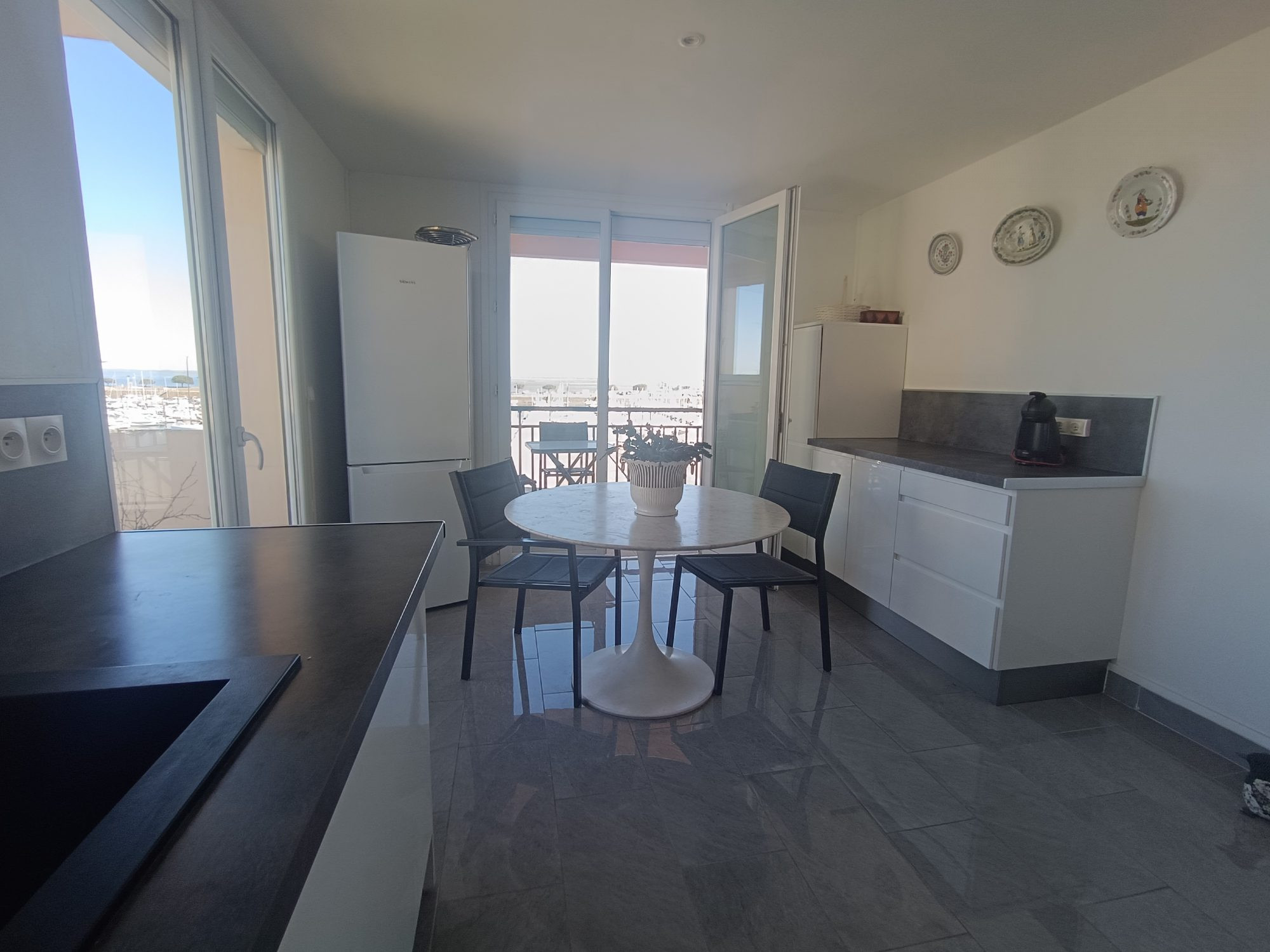 ARCACHON: Exceptional Apartment with Marina View 2