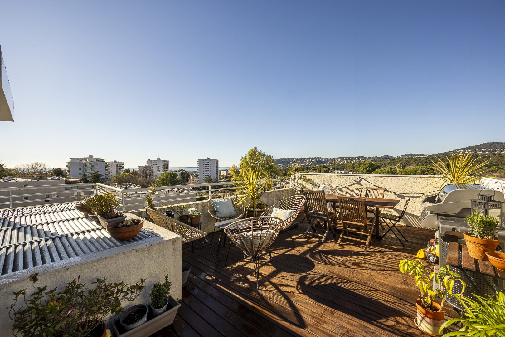 Dernier Étage Vue Mer Panoramique – Duplex d’Exception à Saint-Jean