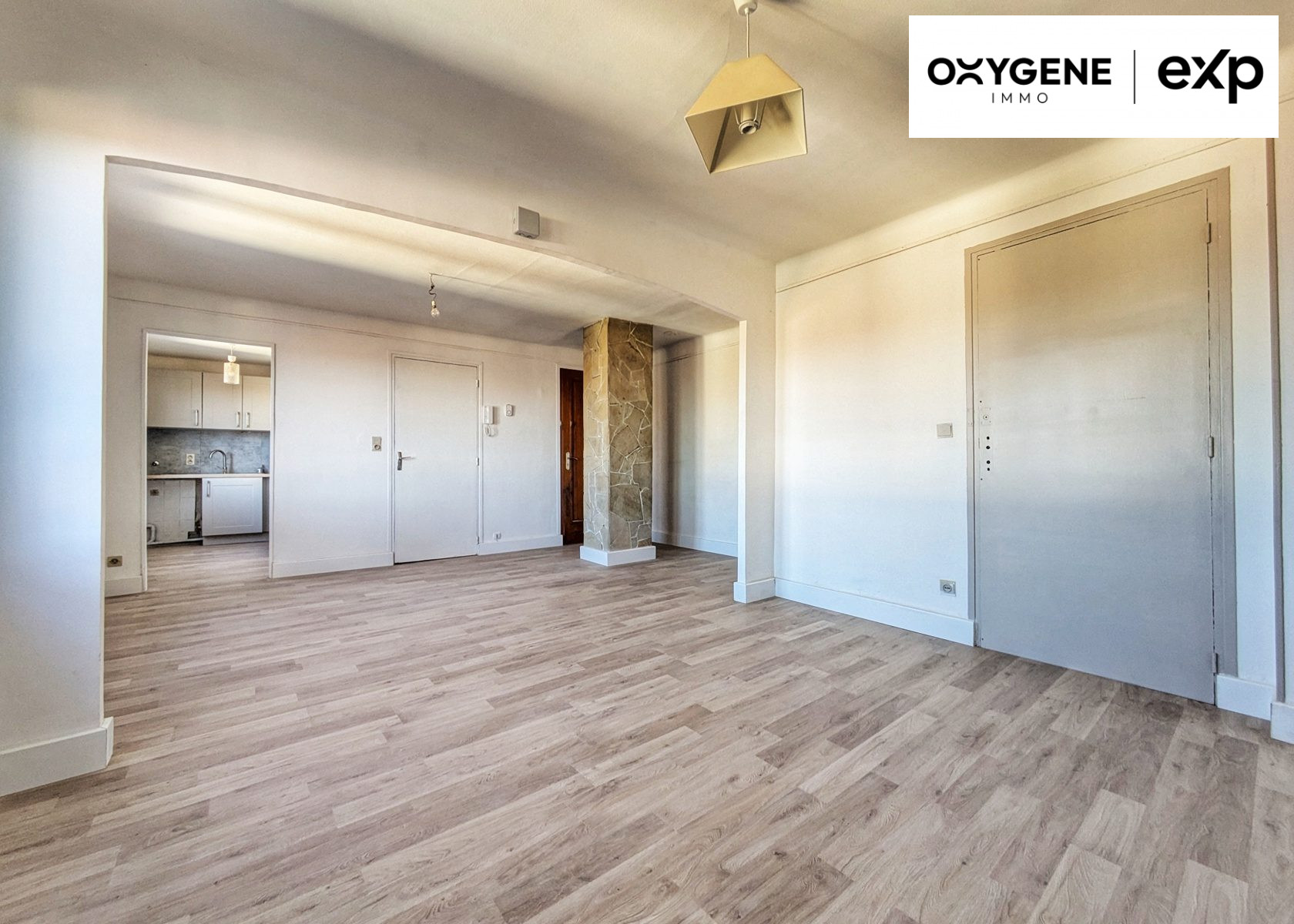 T2 bis top floor close to town center 3
