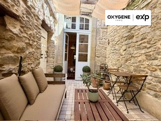Character Apartment, 3 Bedrooms and Courtyard. CARCASSONNE 2