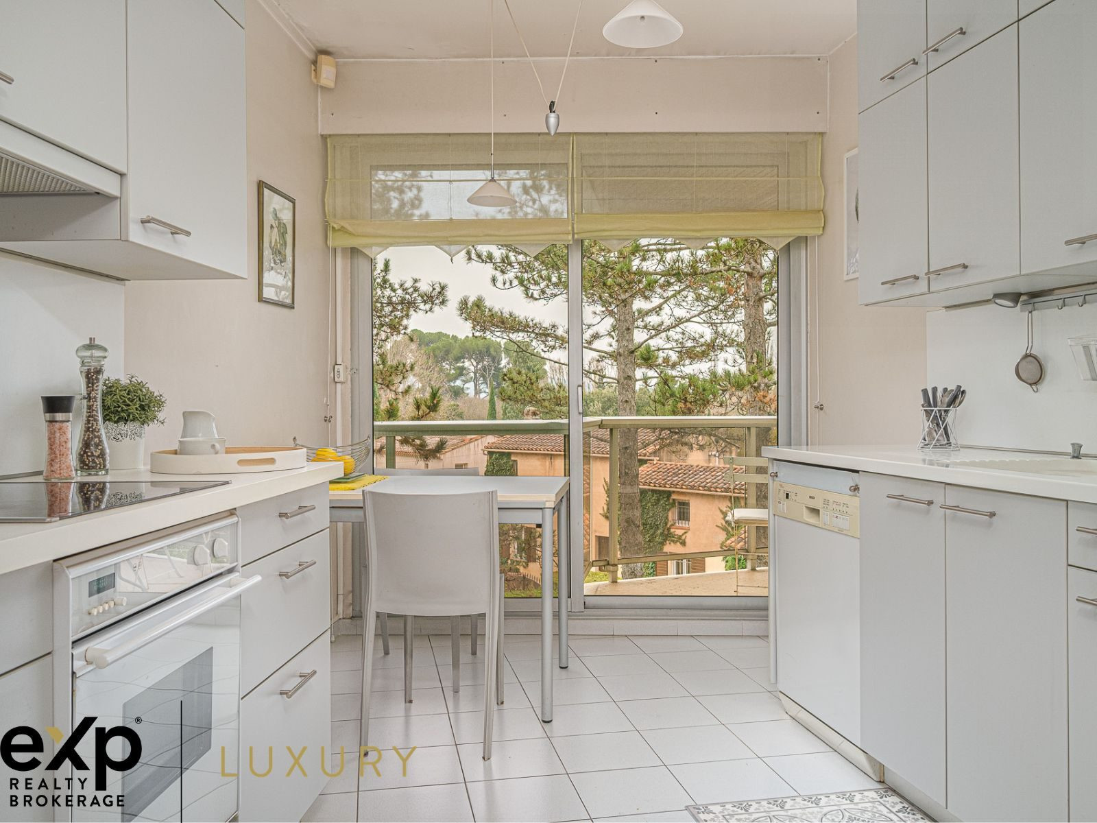 Appartement Aix en Provence quartier La Torse avec 3 chambres, terrasse, piscine et garage