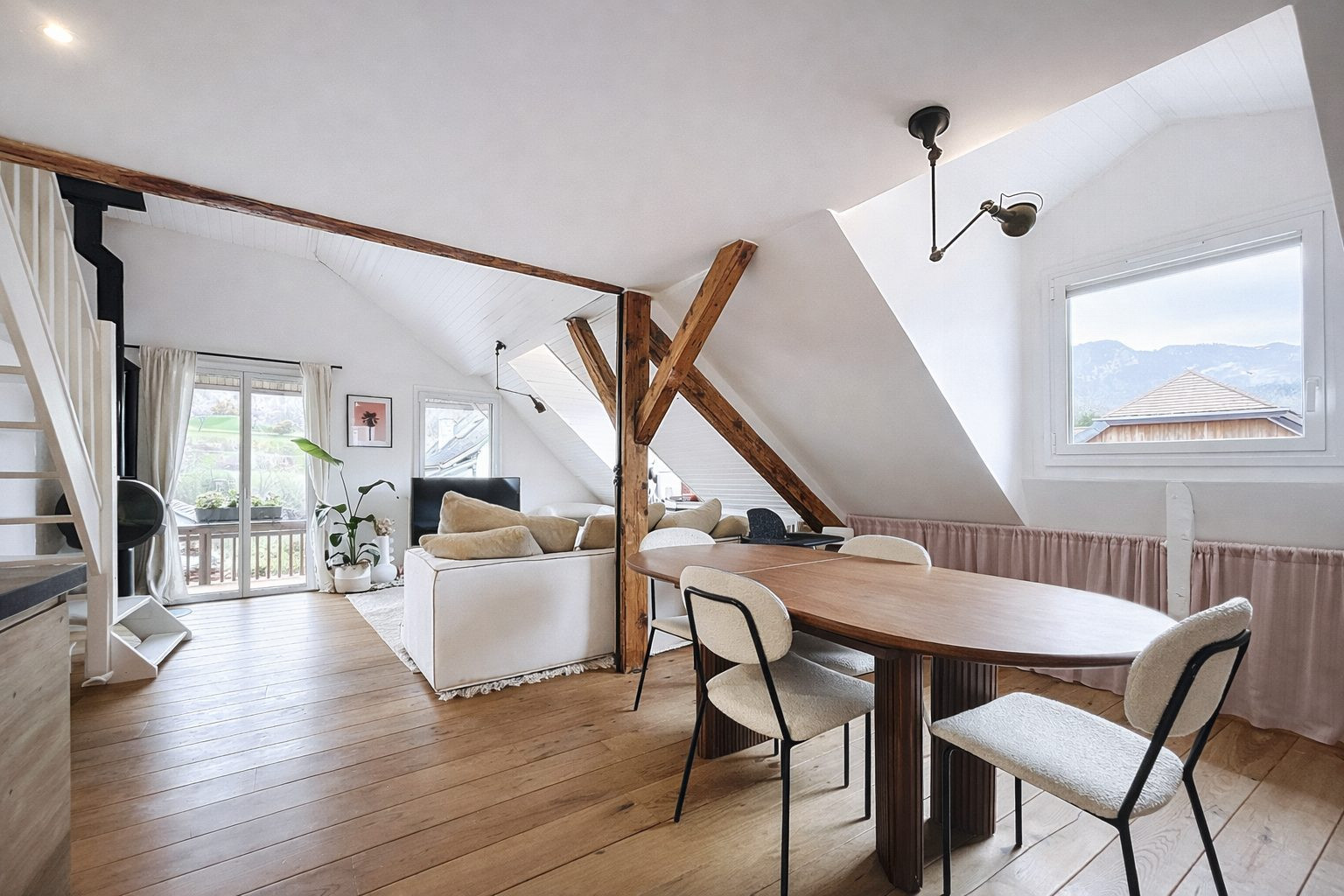 Charming 147 m² apartment – Mountain views – East shore of Lake Annecy 3