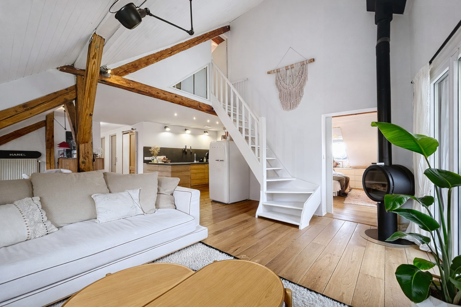 Appartement de caractère 147 m² utiles – Vue montagnes – Rive Est lac Annecy