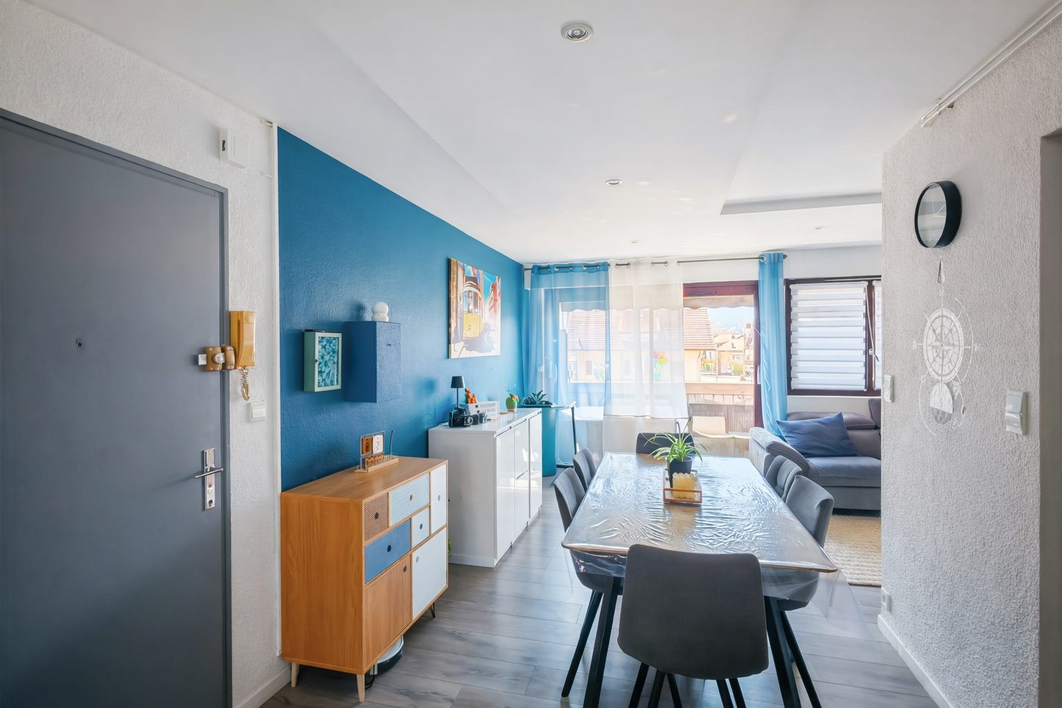 Appartement lumineux de 84 m² – 2/3 chambres – 3 balcons – garage fermé – cave