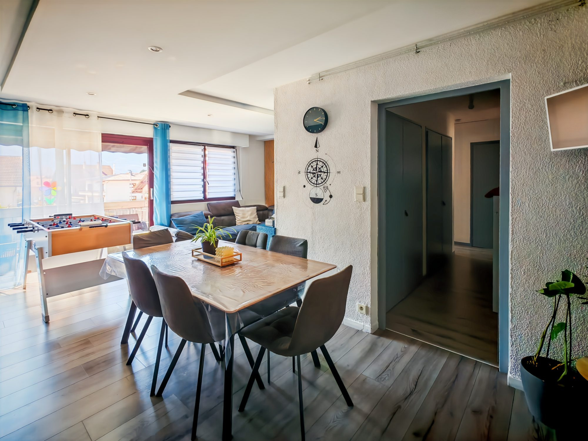 Appartement lumineux de 84 m² – 2/3 chambres – 3 balcons – garage fermé – cave