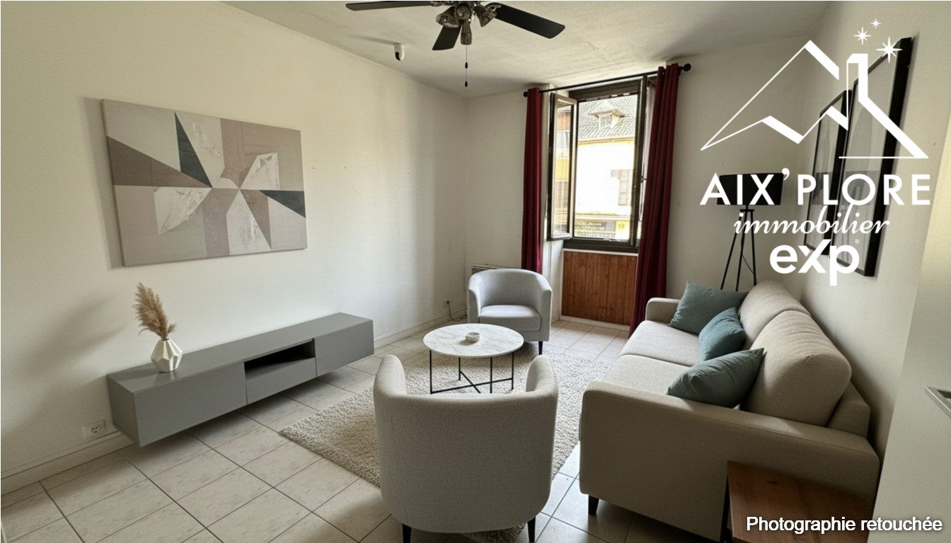 2-BEDROOM APARTMENT IN YENNE HISTORIC CENTER 2
