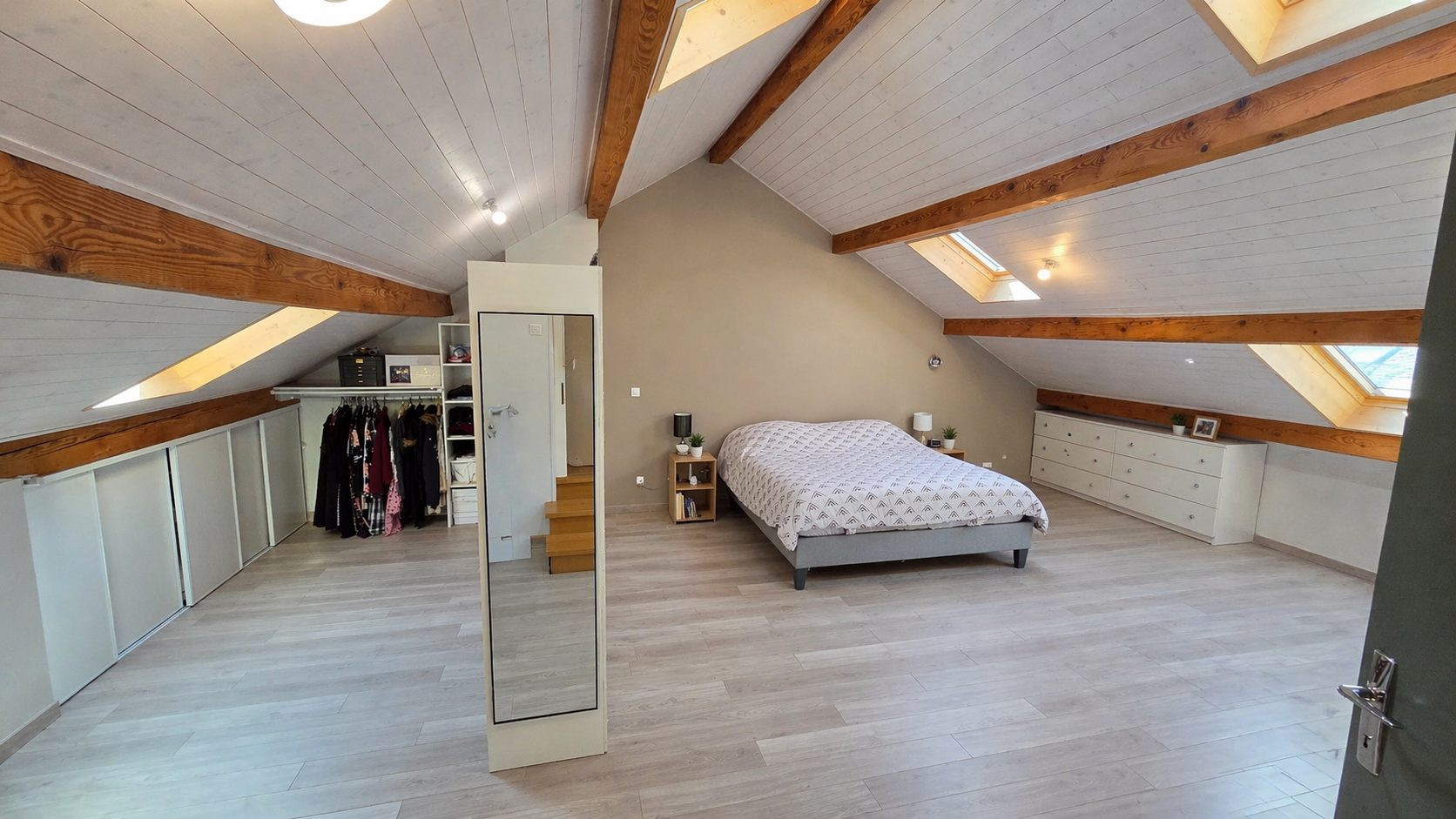 Appartement 5 pièces 149 m² · à Messery · 149 m² · 499 000 €