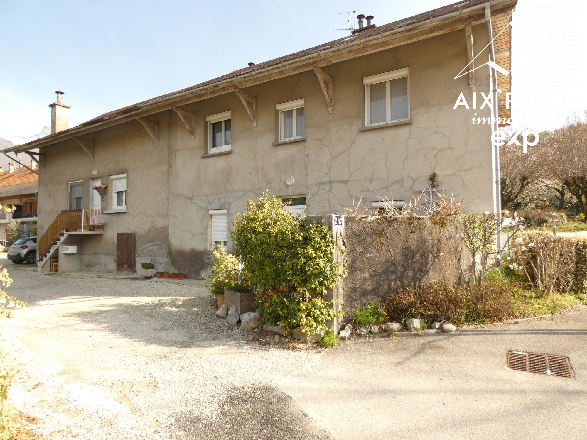 ENSEMBLE IIMMOBILIER AVEC DEPENDANCES