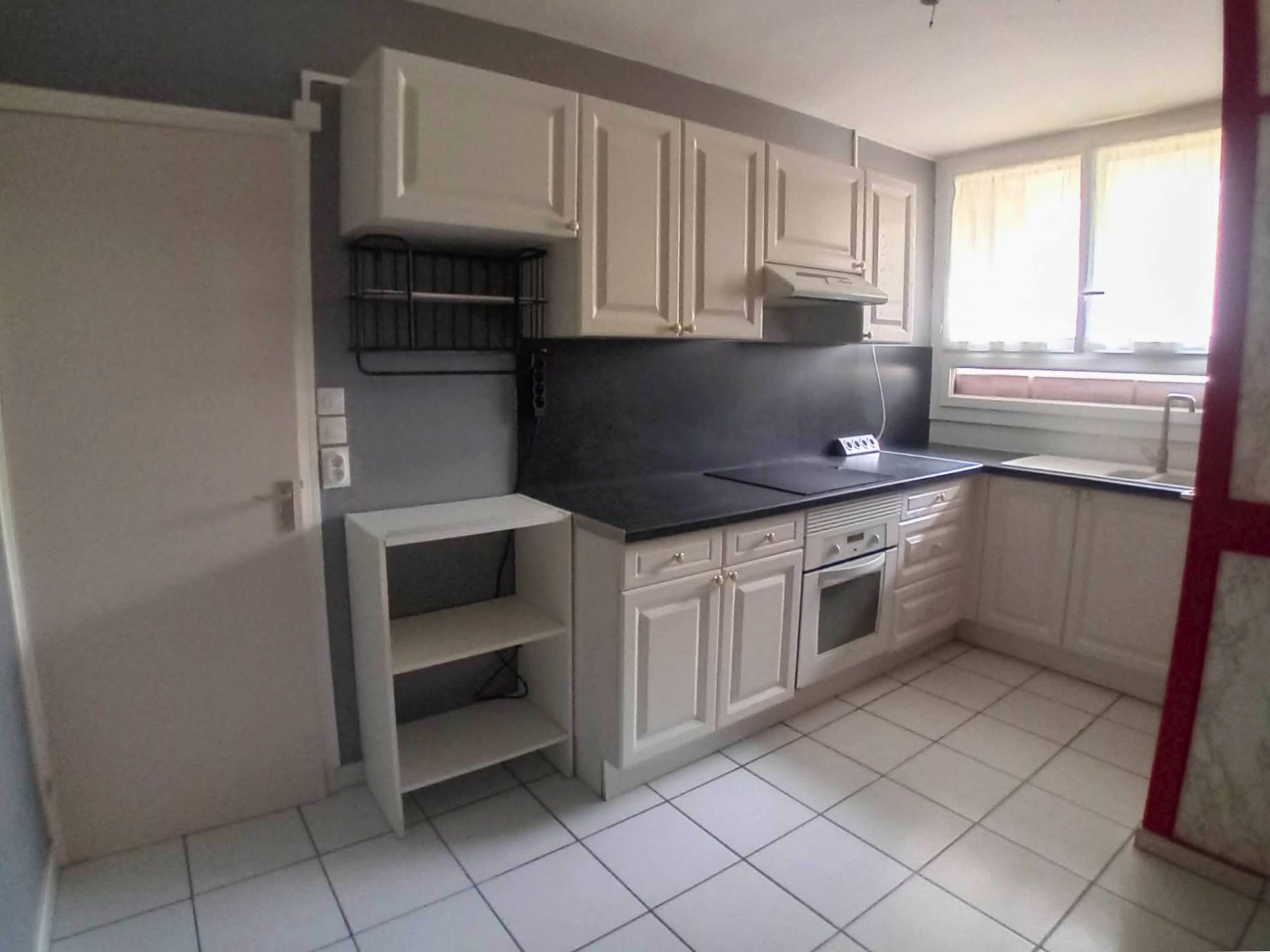 APPARTEMENT - T2 - RDC - PARKING/ CAVE