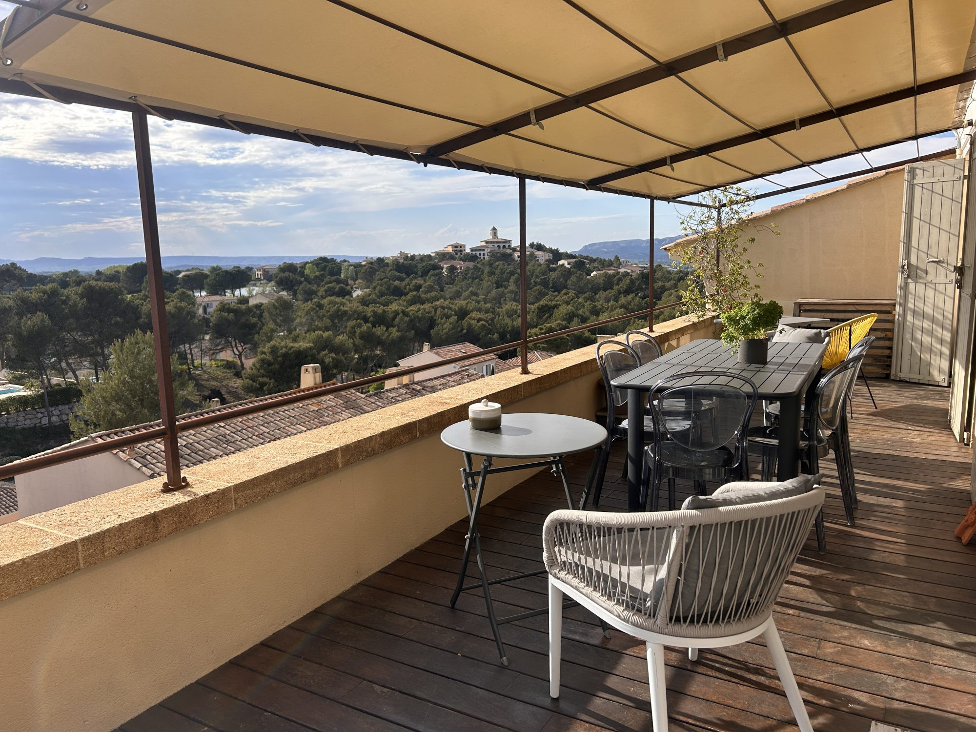 Unique penthouse Golf Pont Royal