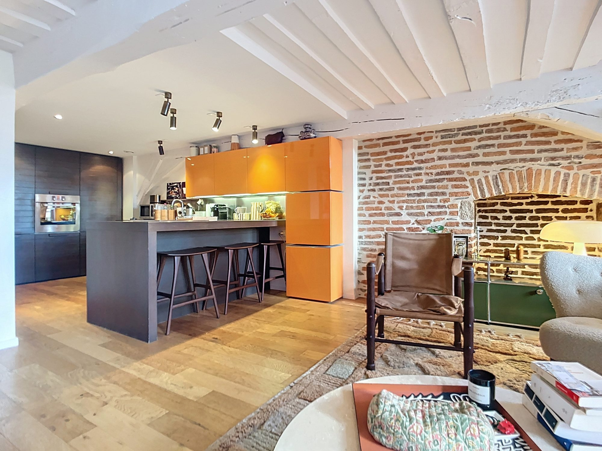 Un appartement enveloppant et lumineux