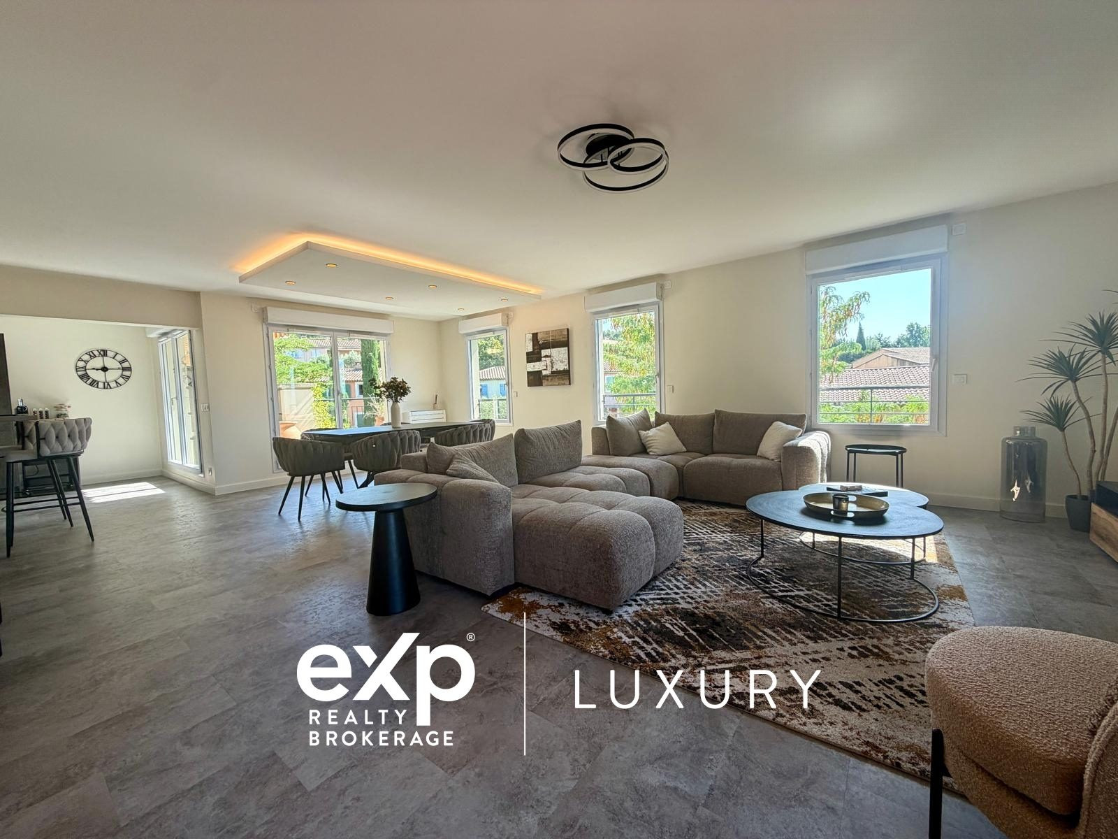 EXCLUSIVE — PENTHOUSE — Saint-Donat District, Aix-en-Provence 3