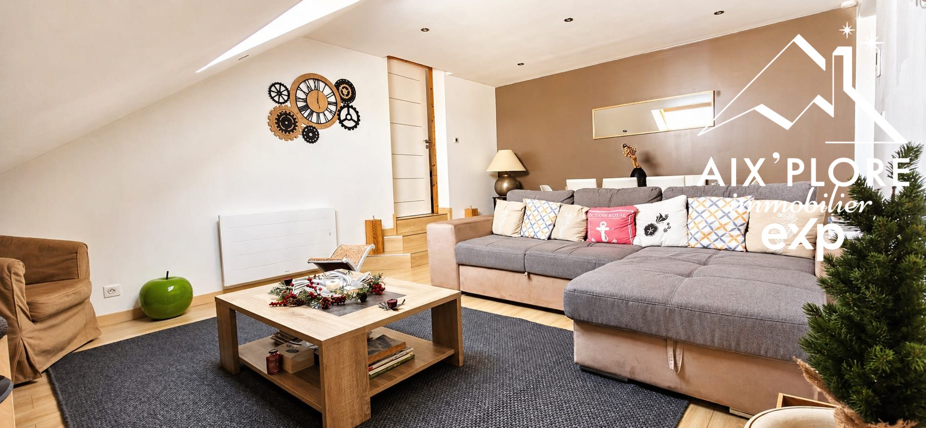 Appartement de type 4 duplex dans résidence avec piscine